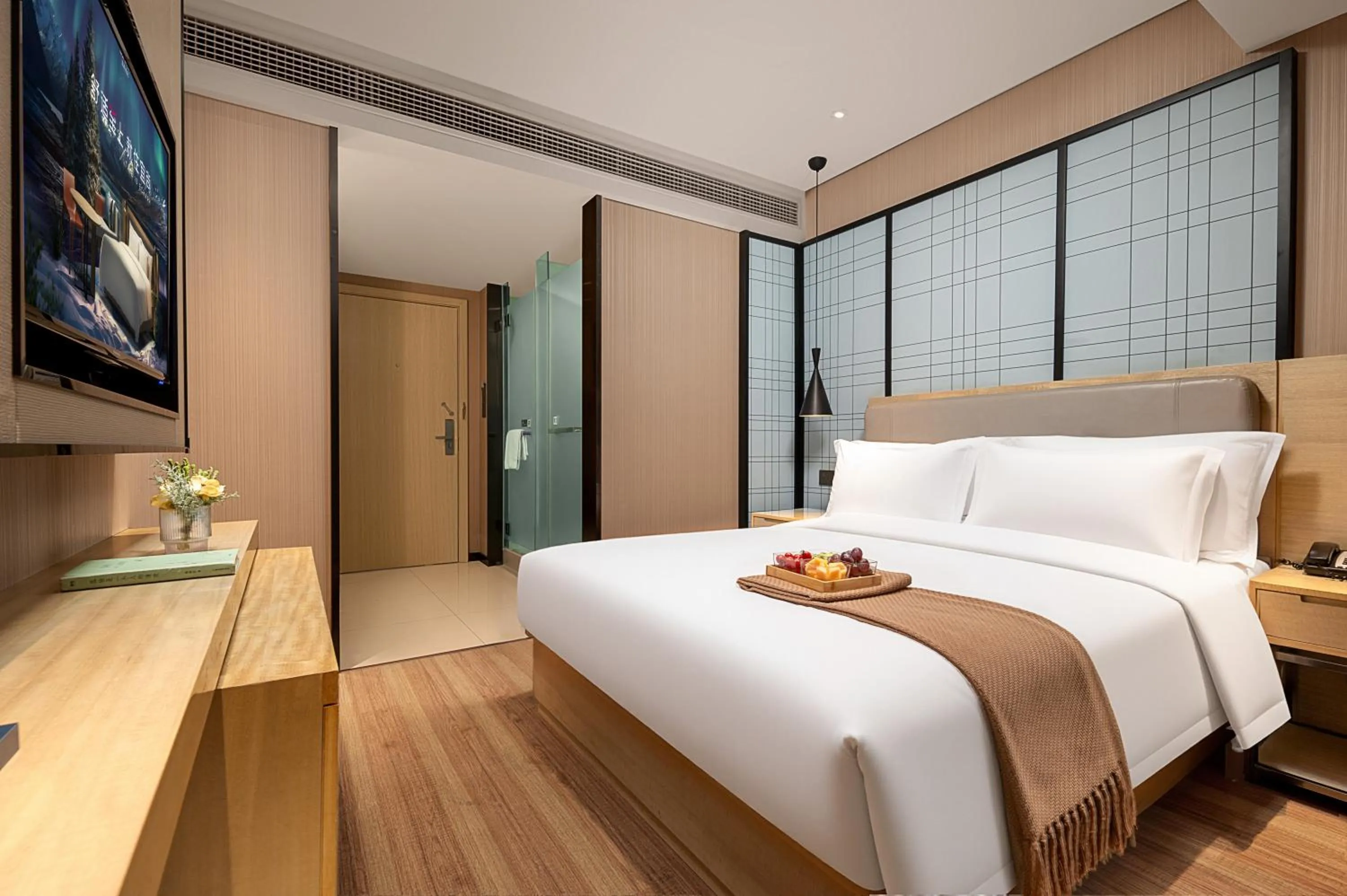 Photo of the whole room, Bed in Echarm Hotel Chengdu Chunxi Road IFS Center