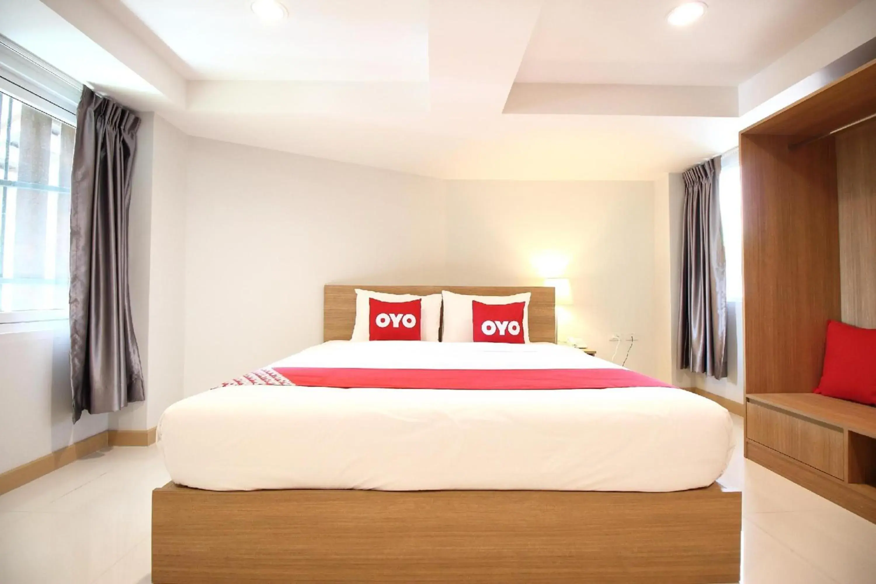 Bedroom, Bed in Super OYO 483 Pannee Hotel Khaosan Bedroom, Bed in Super OYO 483 Pannee Hotel Khaosan