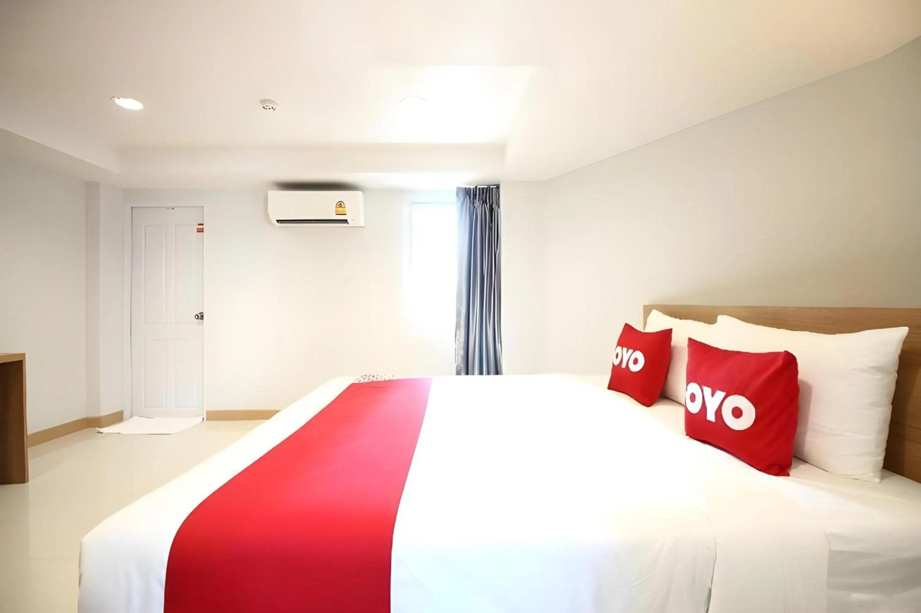 Bedroom, Bed in Super OYO 483 Pannee Hotel Khaosan