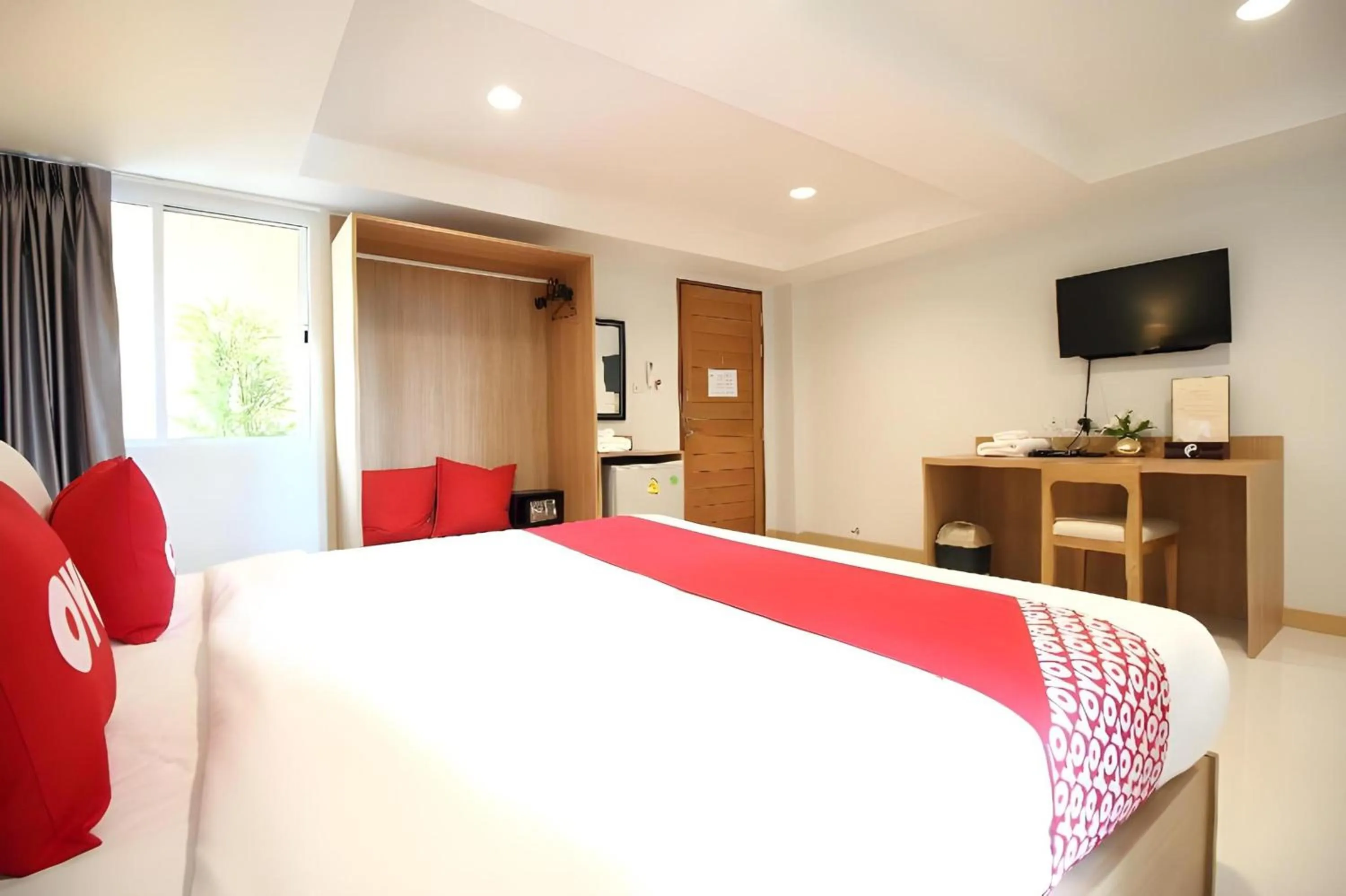 Bedroom, Bed in Super OYO 483 Pannee Hotel Khaosan