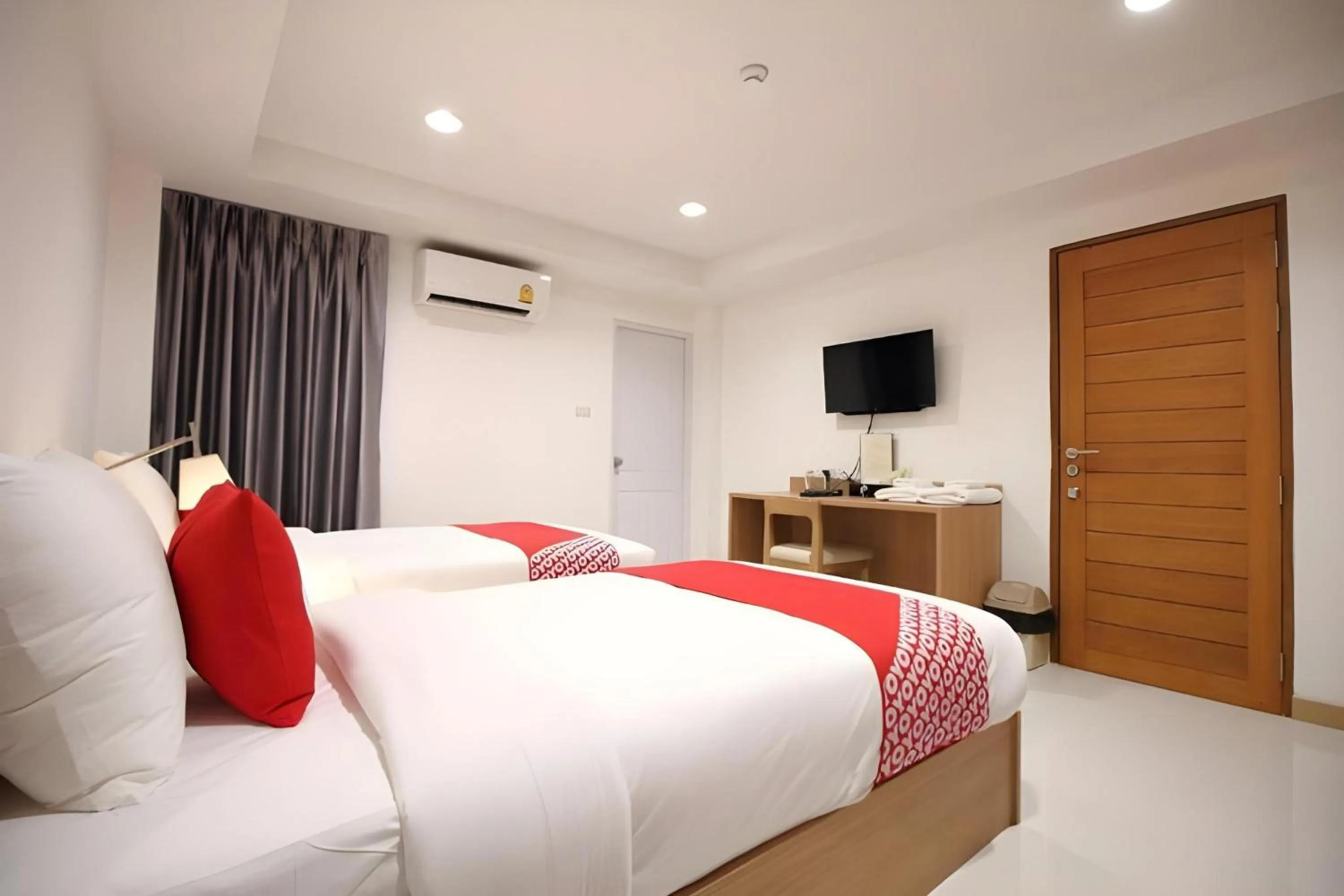 Bedroom, Bed in Super OYO 483 Pannee Hotel Khaosan