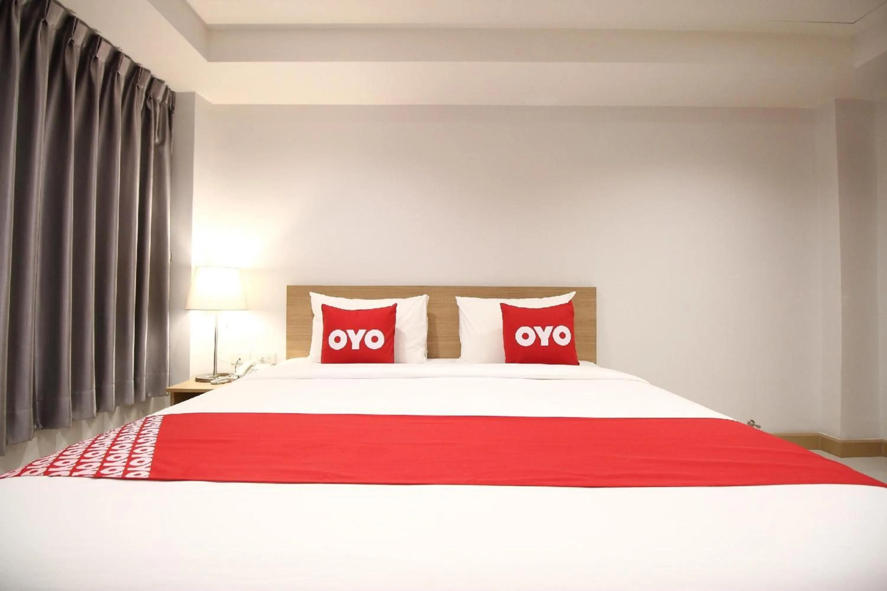 View (from property/room), Bed in Super OYO 483 Pannee Hotel Khaosan