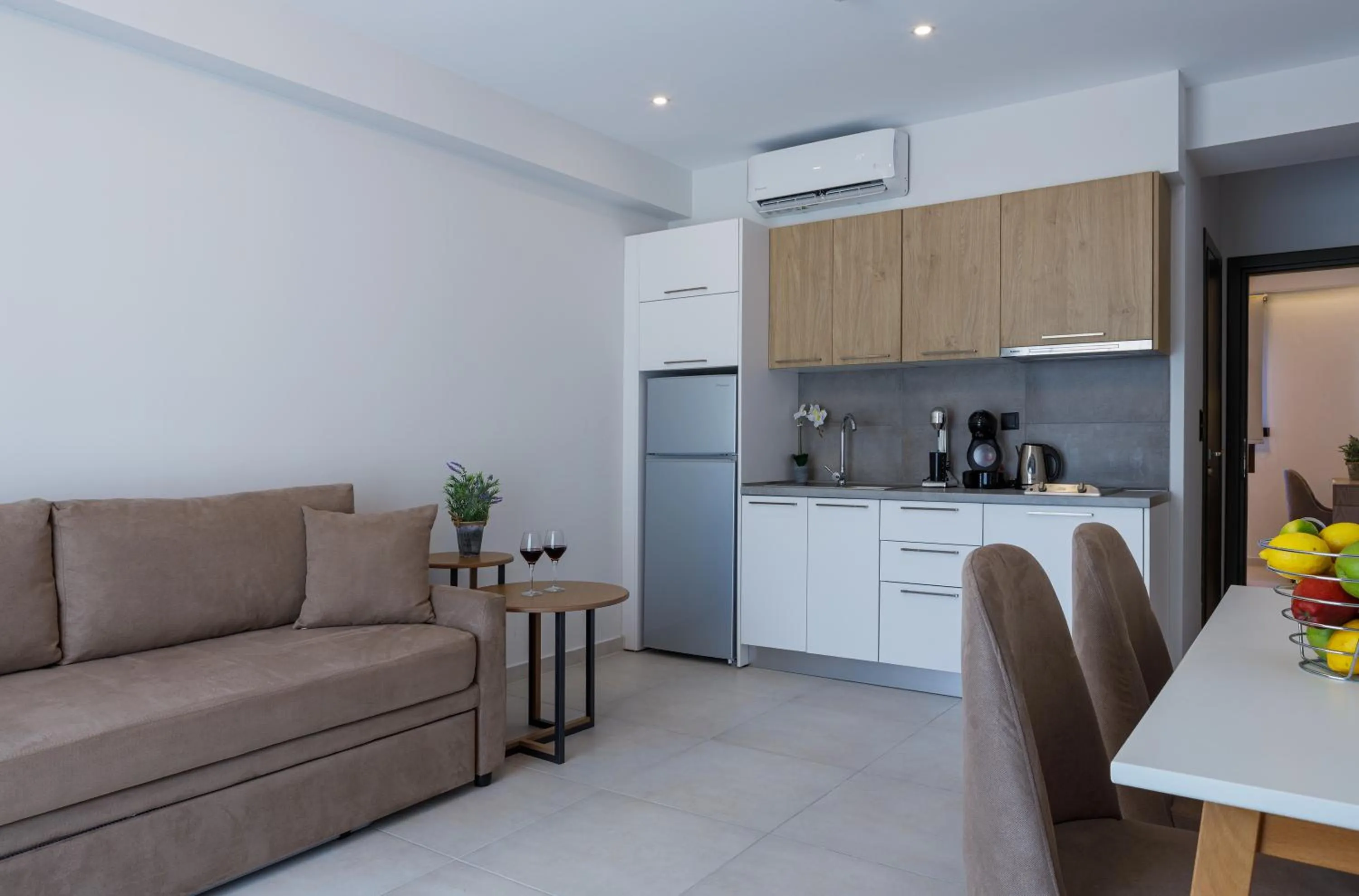 Kitchen or kitchenette in BISALTAE SEASIDE SUITES