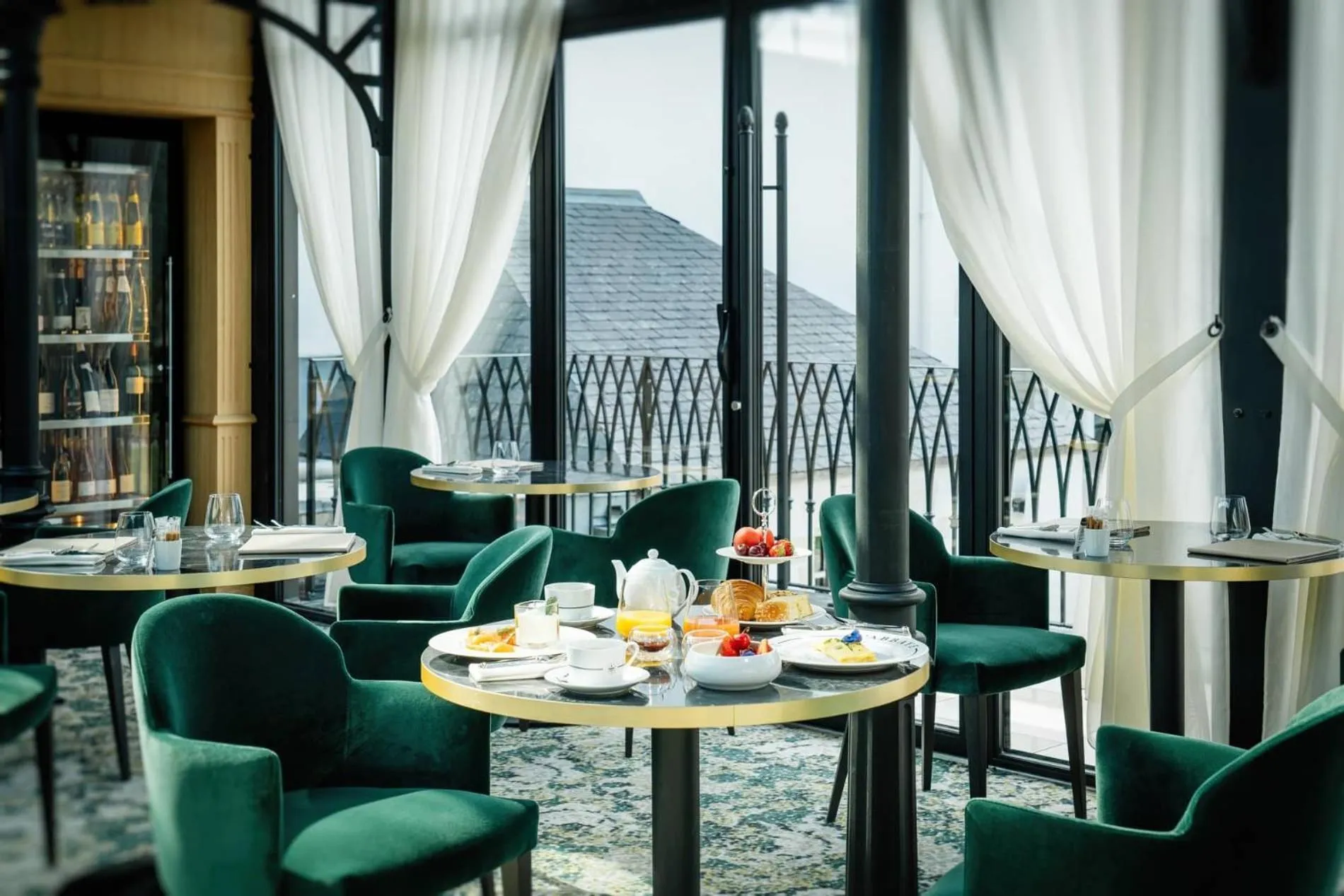 Restaurant/places to eat in Abbaye De Villeneuve