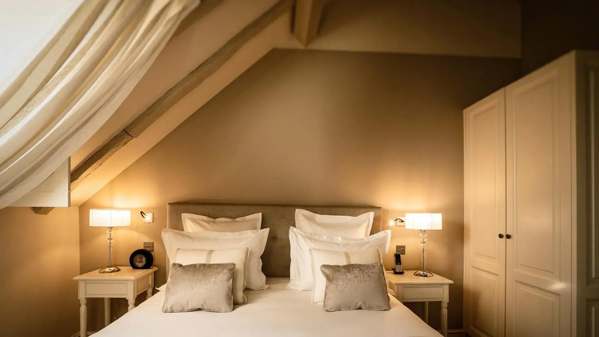 Double Room in Abbaye De Villeneuve Double Room in Abbaye De Villeneuve