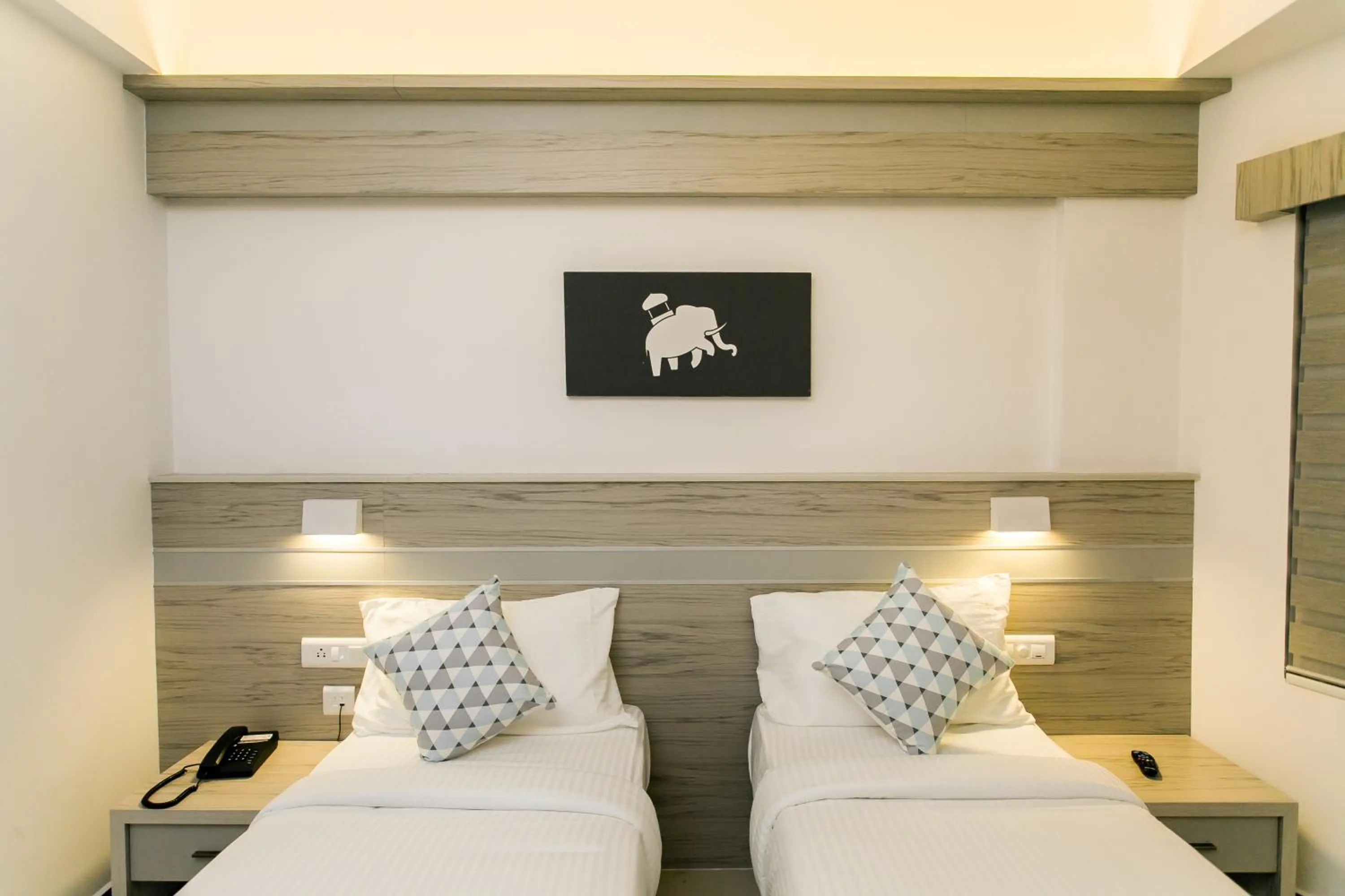 Bed in Sapphire Club Metro