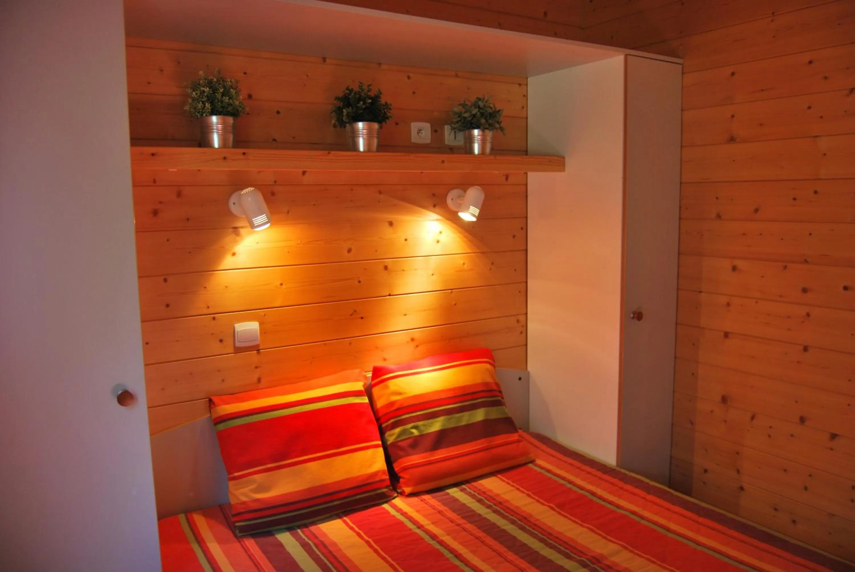 Bedroom, Bed in Lagrange Grand Bleu Vacances - Residence Les Ségalières