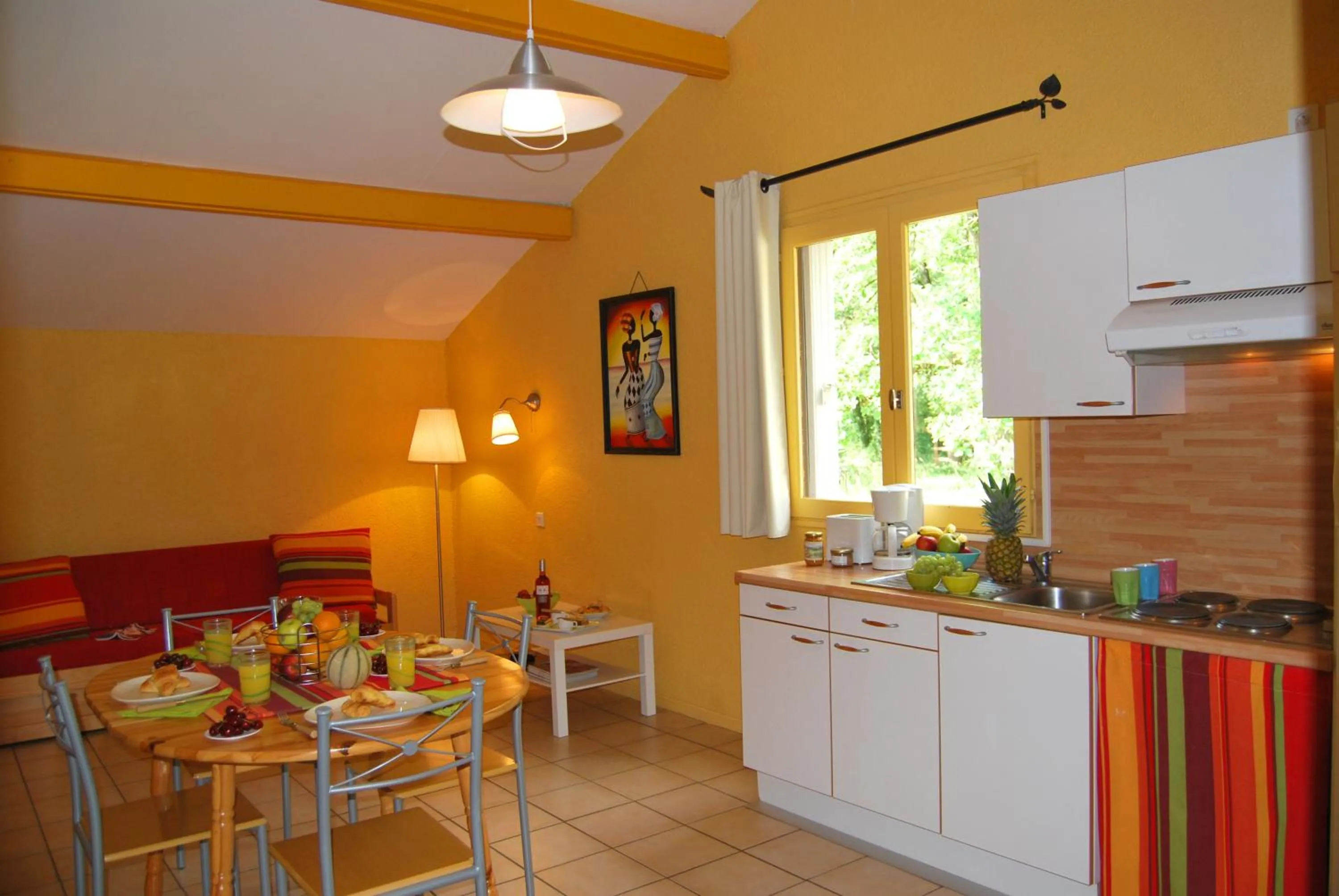 Kitchen or kitchenette in Lagrange Grand Bleu Vacances - Residence Les Ségalières