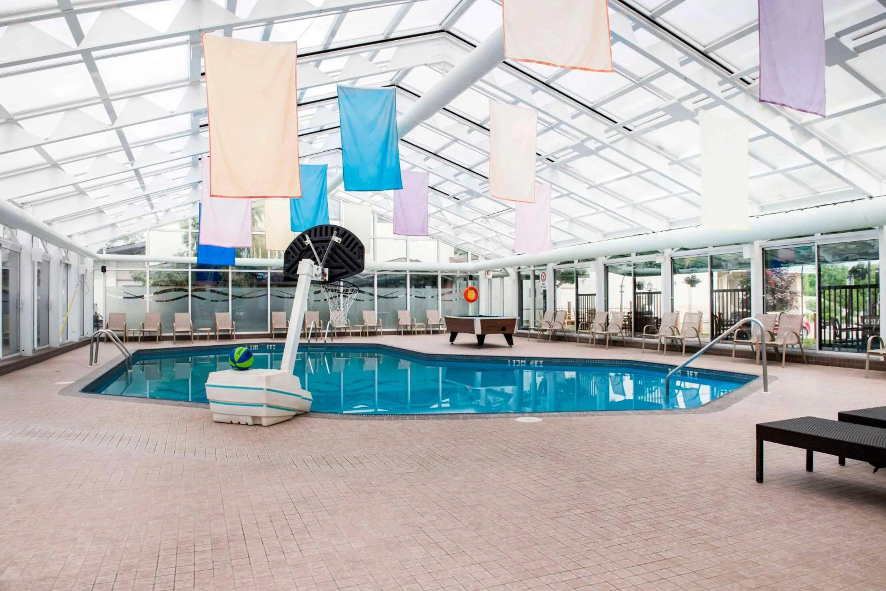 Swimming pool in Clarion Hotel & Conference Centre Pembroke