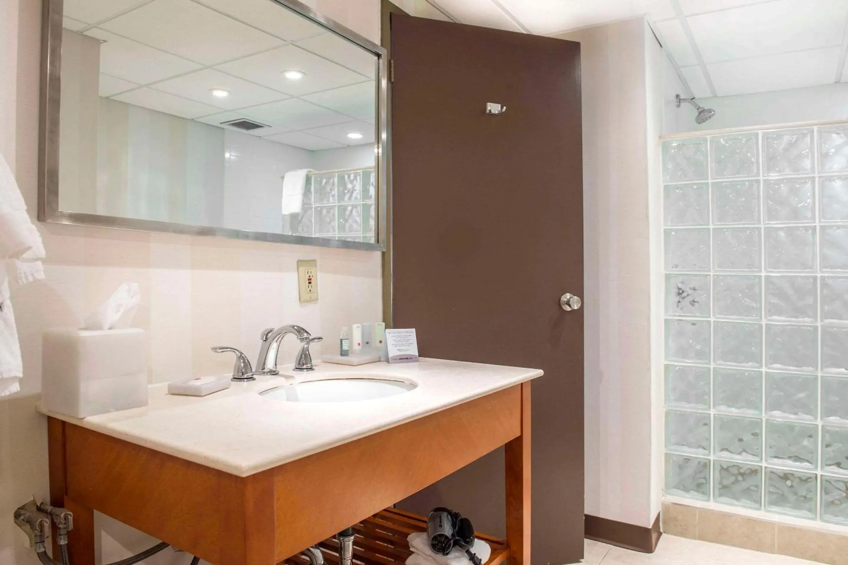 Bedroom in Clarion Hotel & Conference Centre Pembroke Bedroom in Clarion Hotel & Conference Centre Pembroke