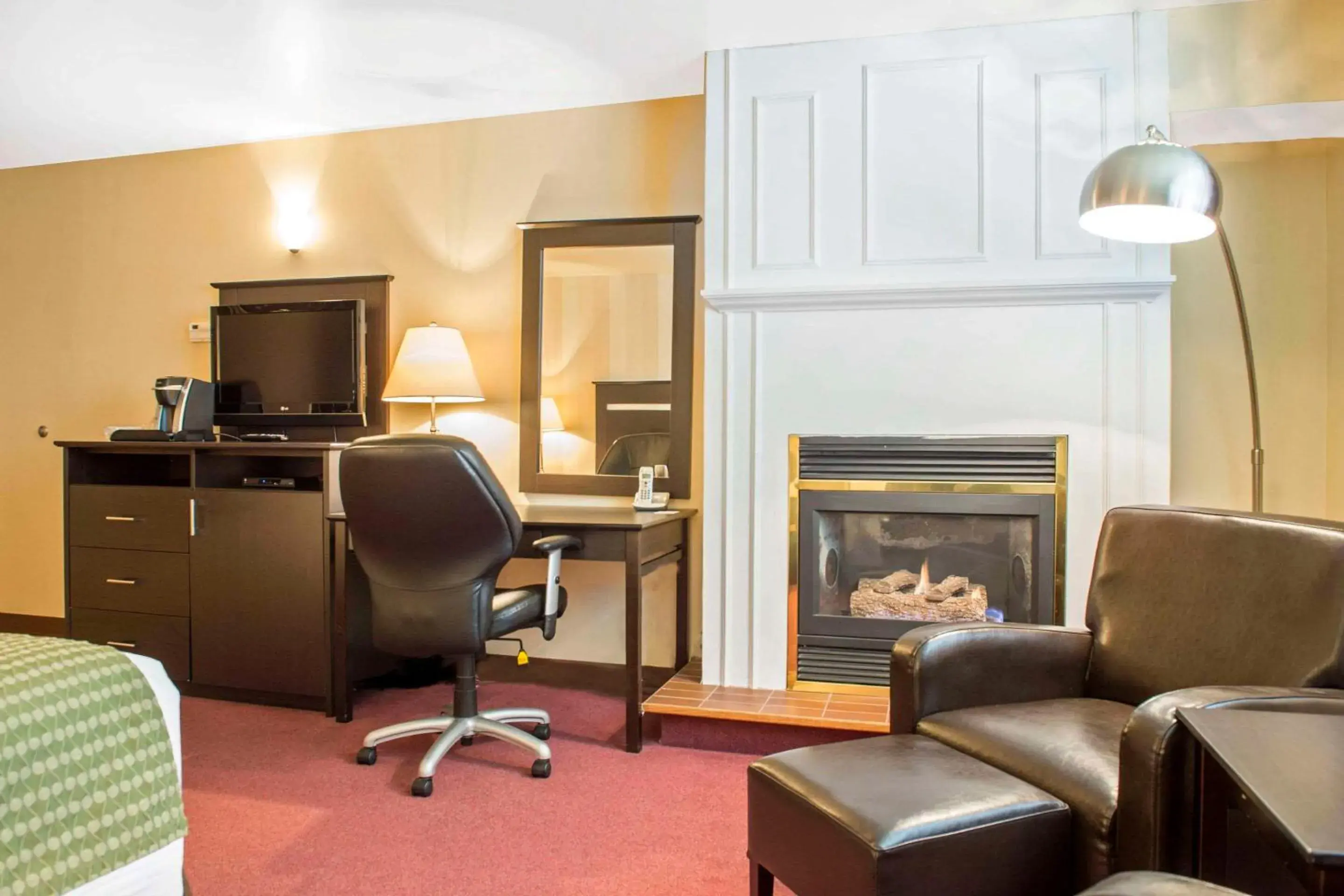 Bedroom in Clarion Hotel & Conference Centre Pembroke Bedroom in Clarion Hotel & Conference Centre Pembroke