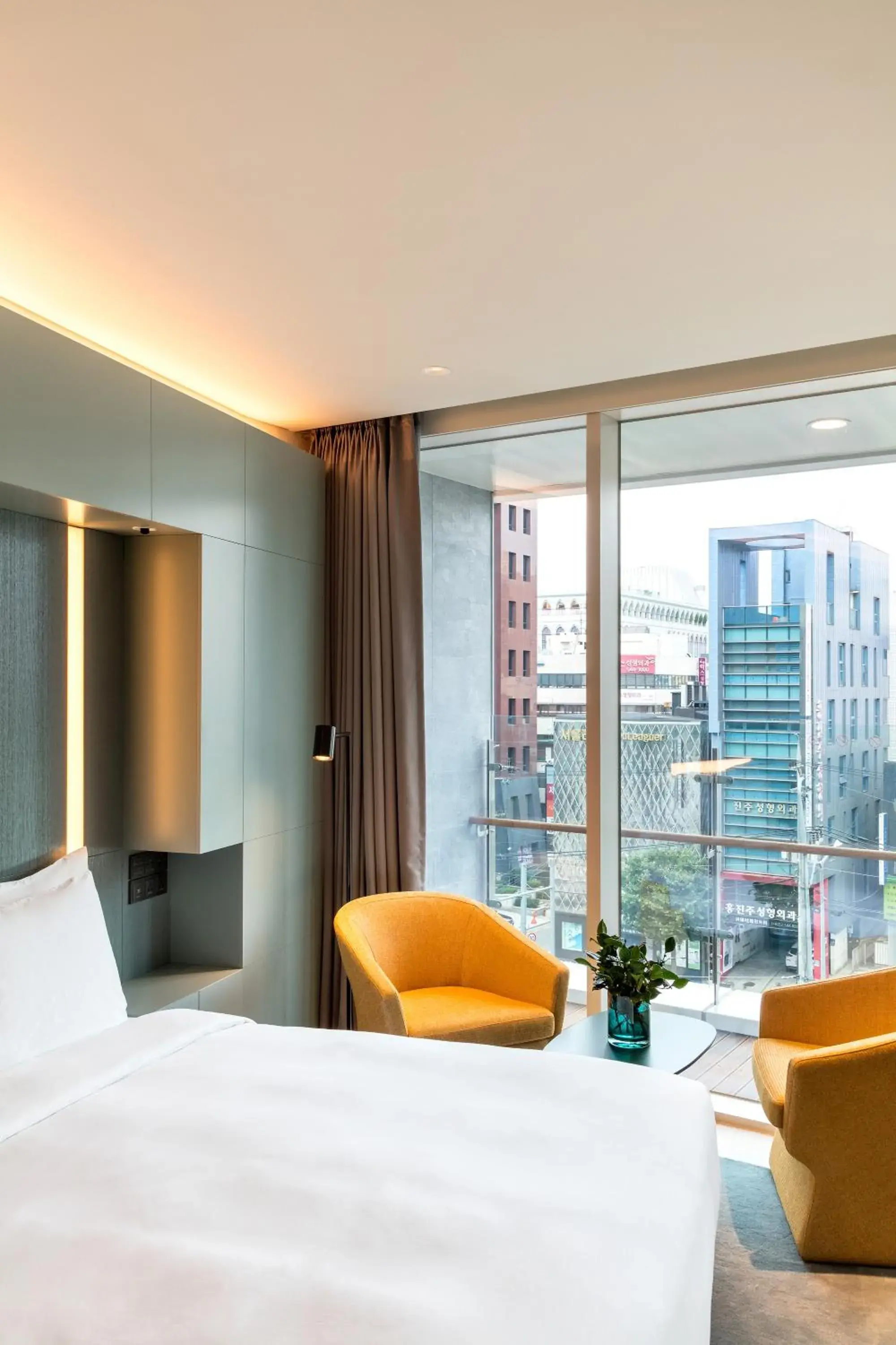 Bed in Andaz Seoul Gangnam, By Hyatt Bed in Andaz Seoul Gangnam, By Hyatt