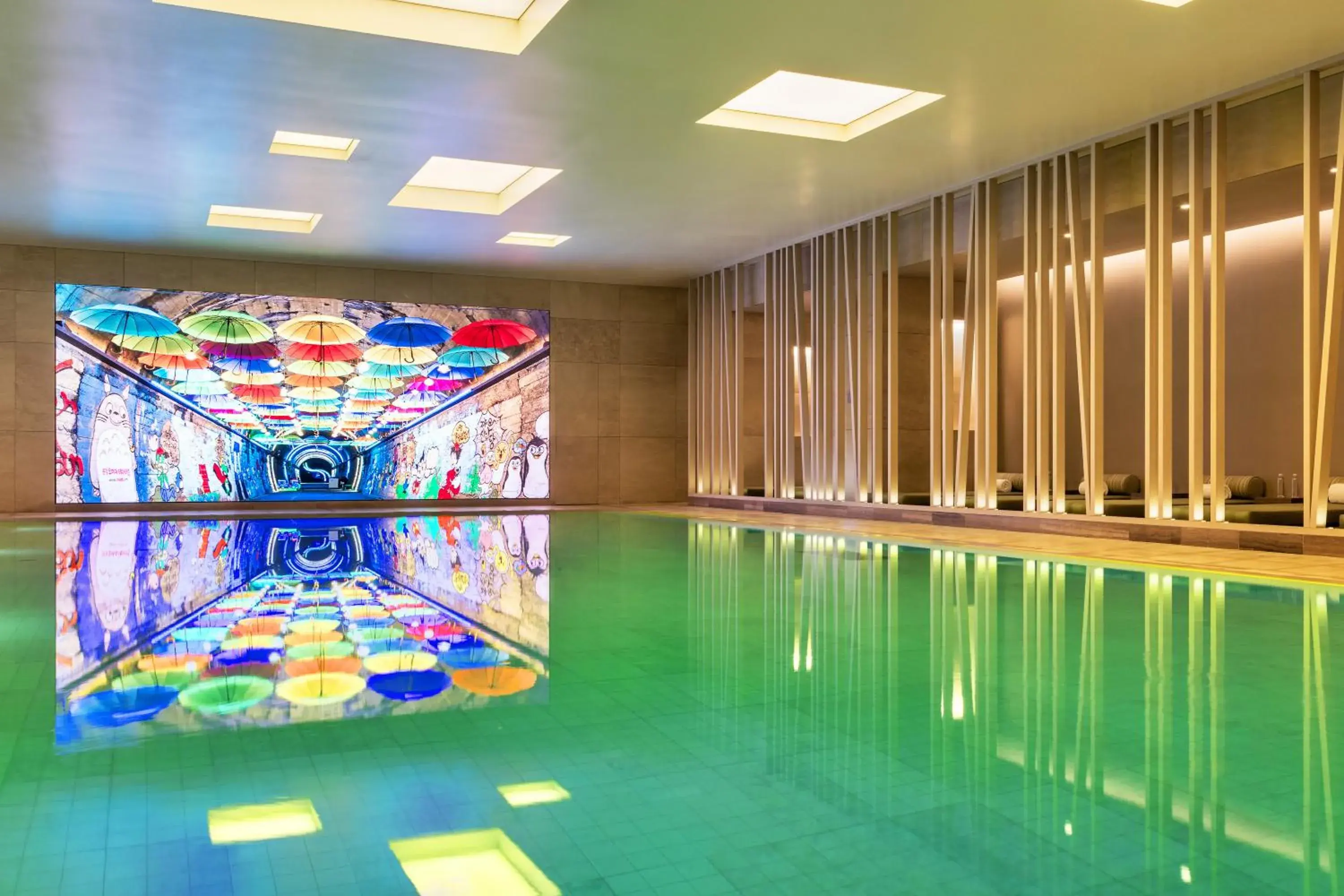 Swimming pool in Andaz Seoul Gangnam, By Hyatt Swimming pool in Andaz Seoul Gangnam, By Hyatt