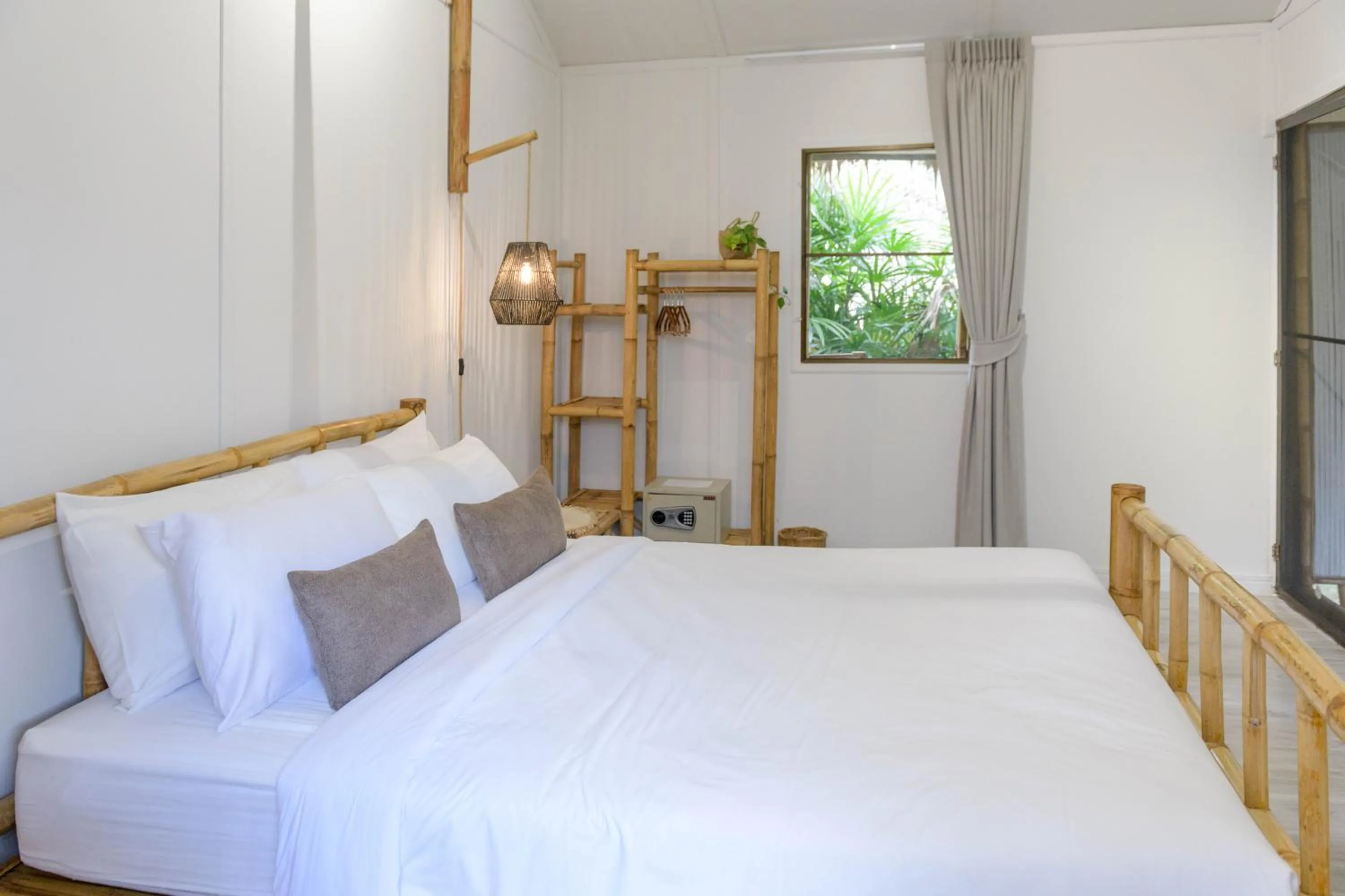 Photo of the whole room, Bed in Orion Healing Centre