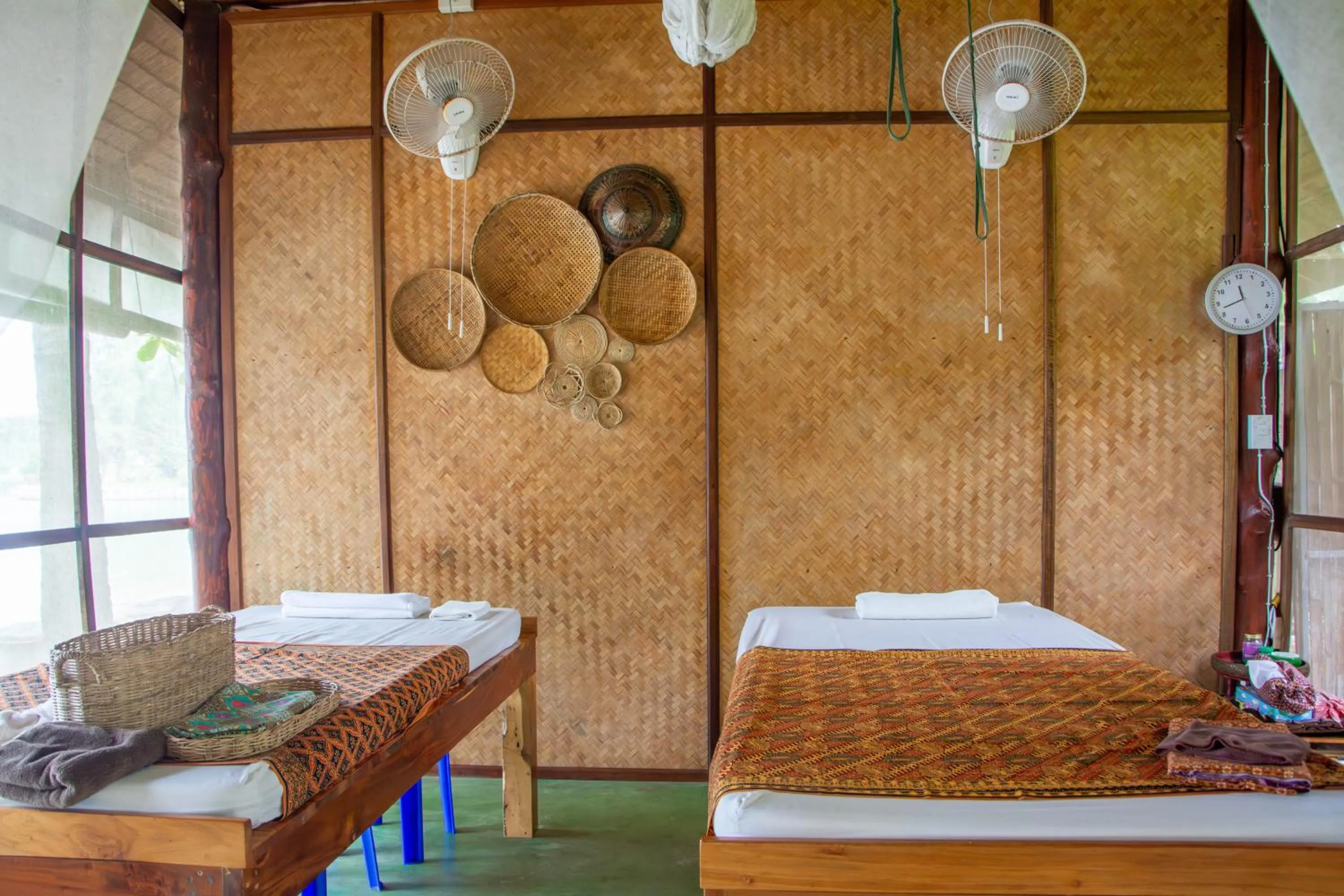 Massage, Bed in Orion Healing Centre