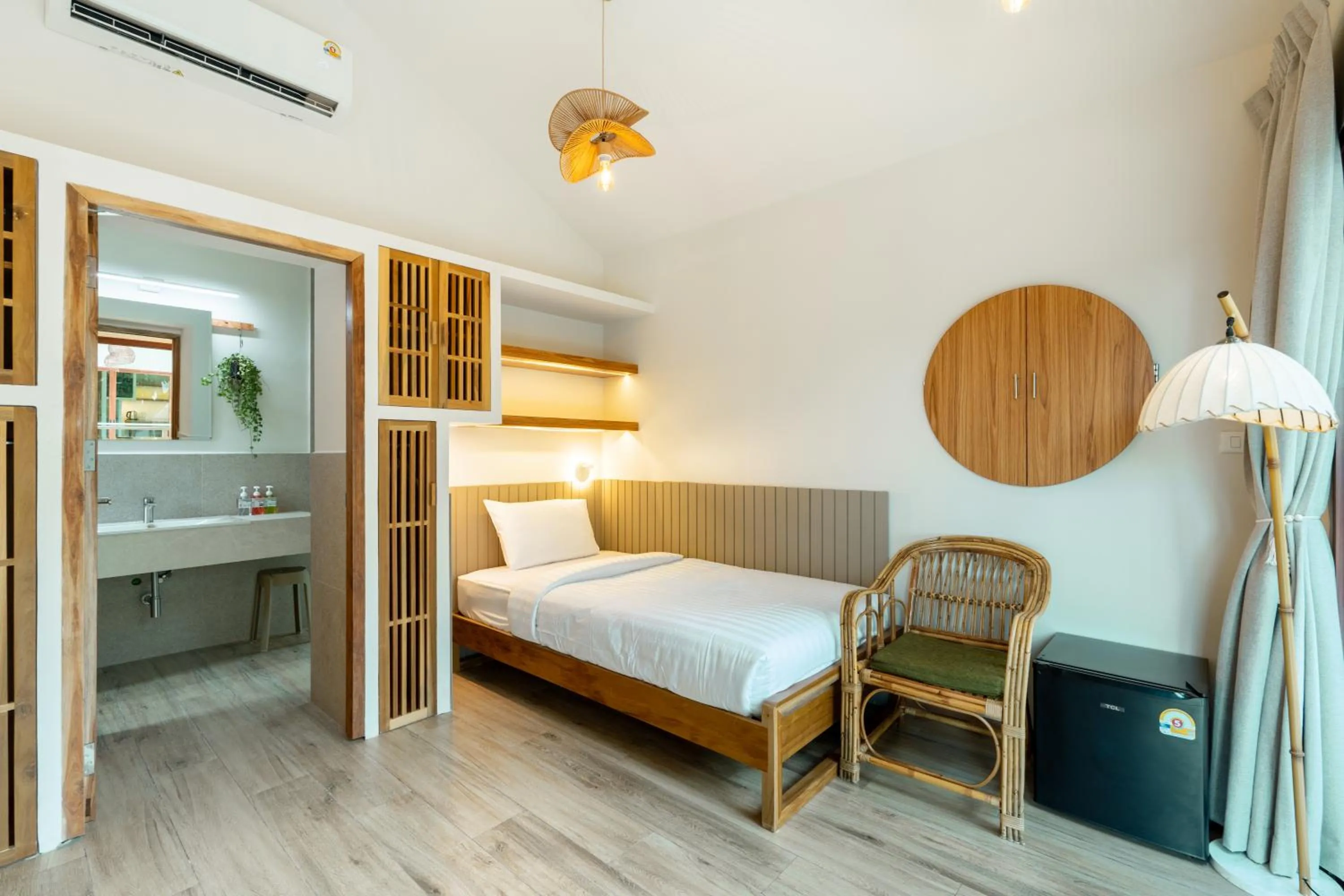 Bed in Orion Healing Centre