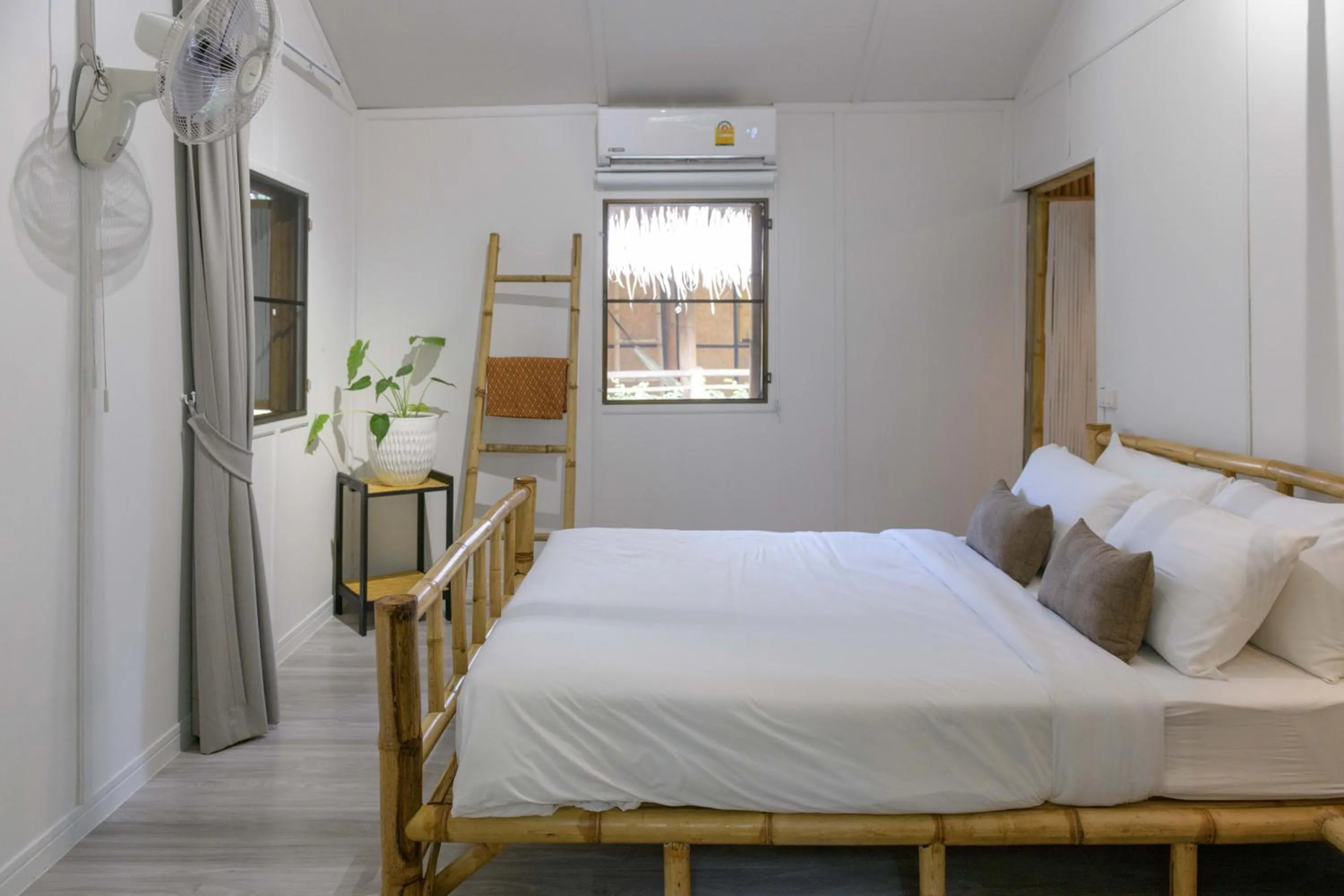 Photo of the whole room, Bed in Orion Healing Centre