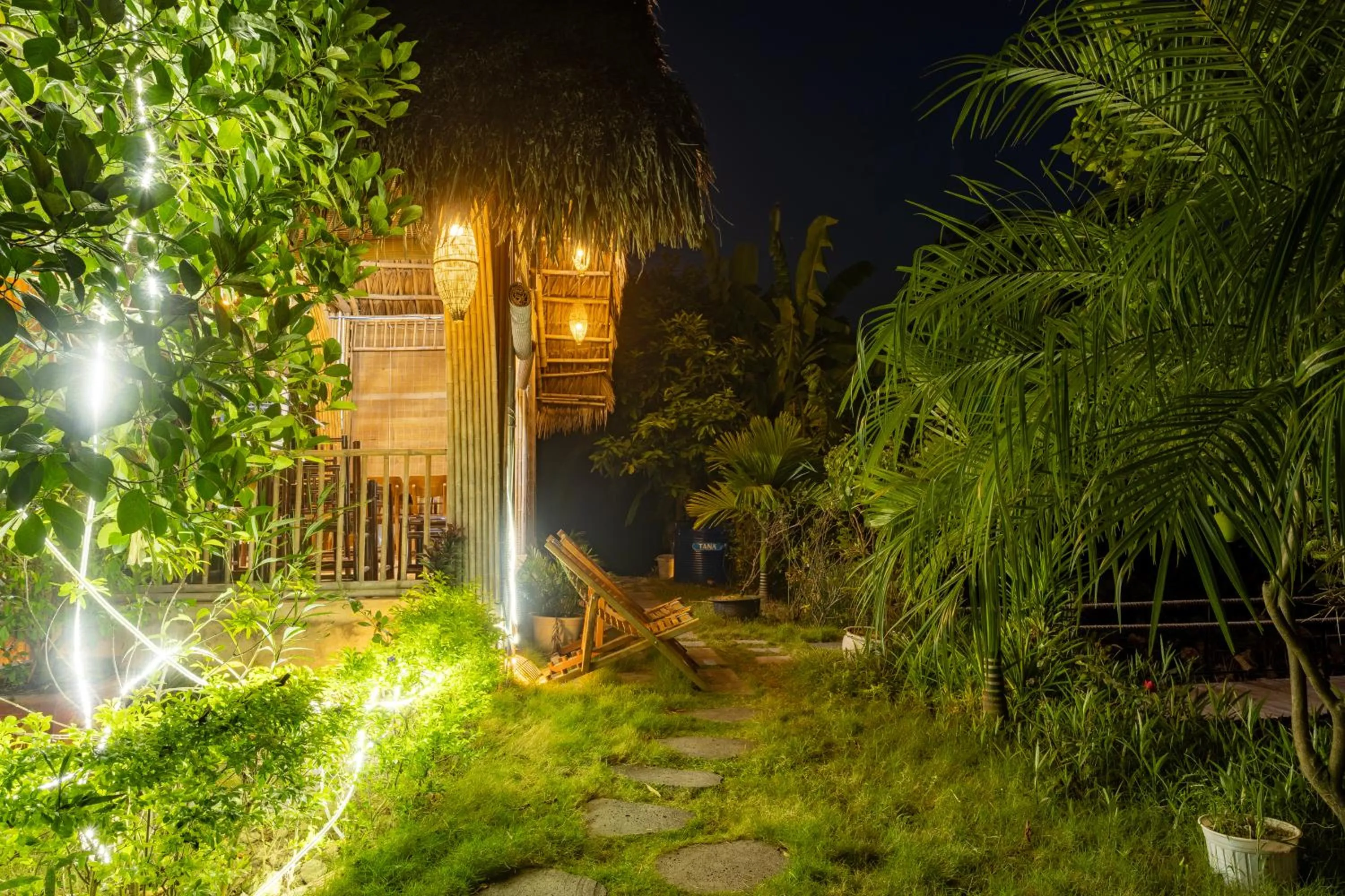 Night in Nan House - Tam Coc