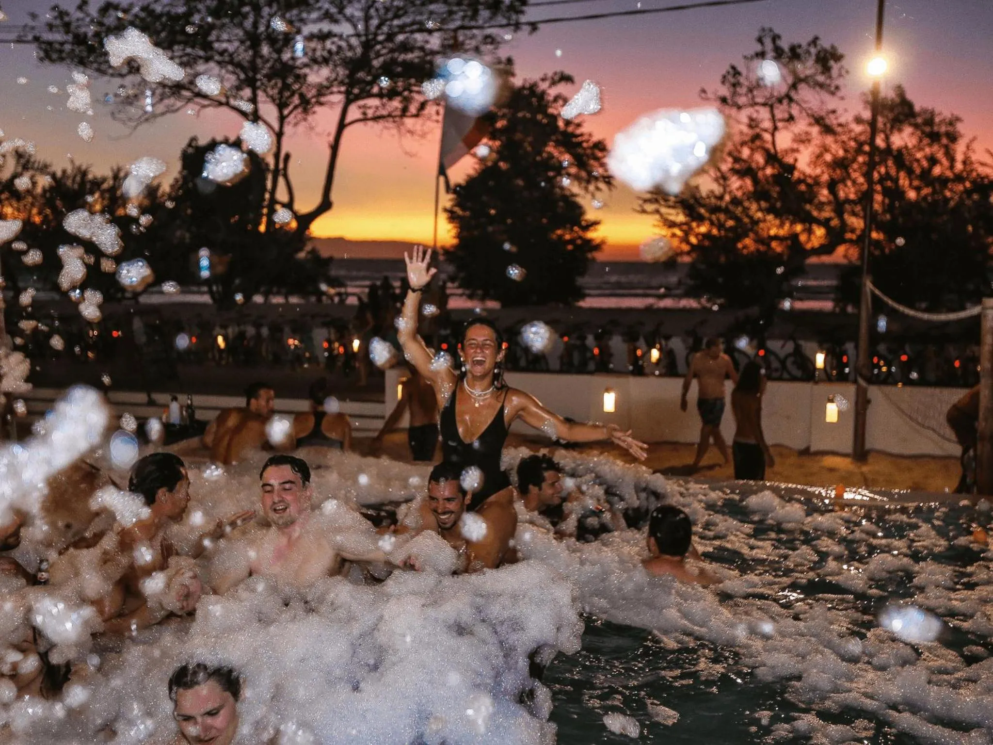 Evening entertainment in Mad Monkey Gili Trawangan