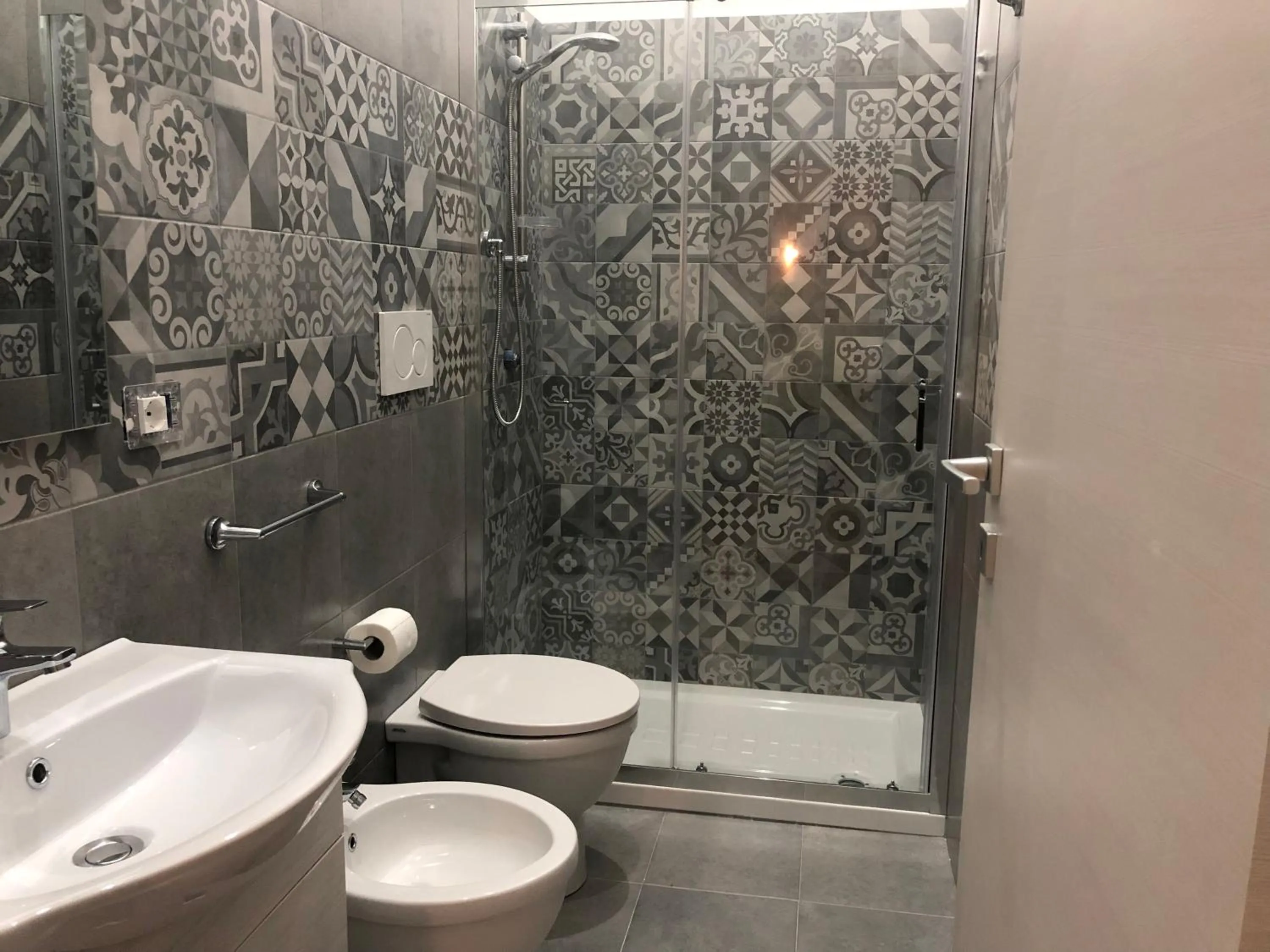 Shower in B&B Meliora Rooms