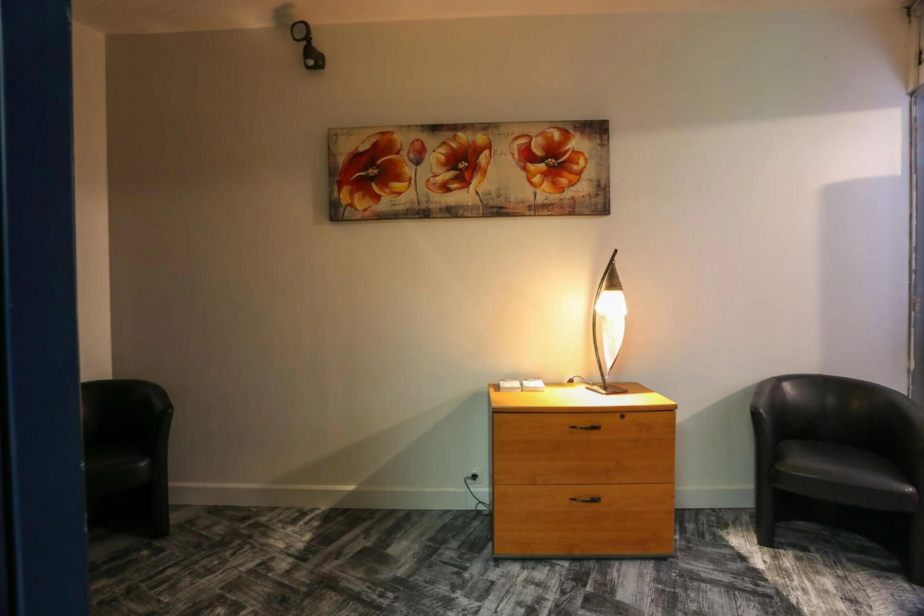 Bedroom in Brit Hotel Bleu Nuit