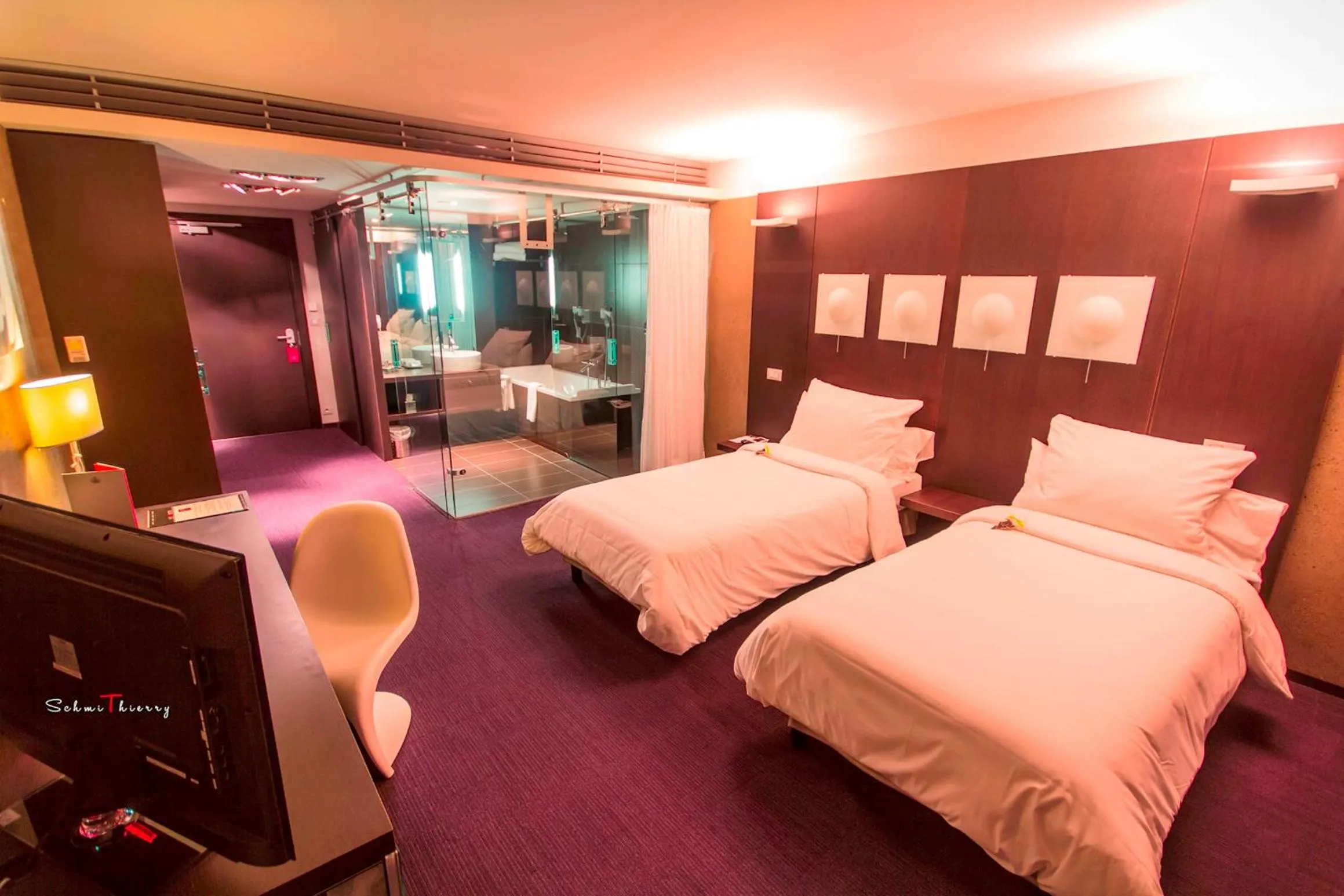 Photo of the whole room, Bed in Le Rex Hôtel