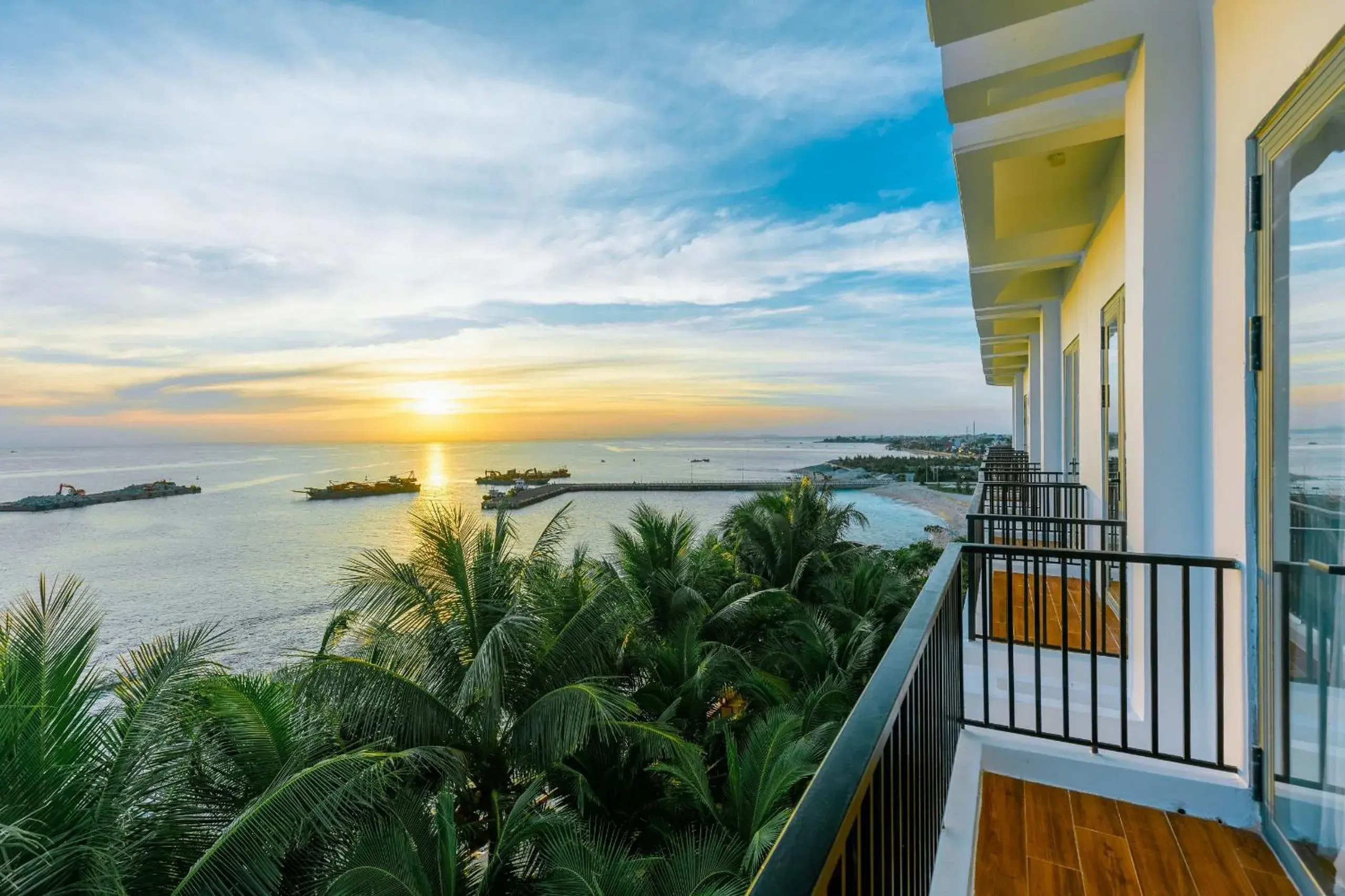 Deluxe Twin Room with Ocean View in Ly Son Pearl Island Hotel & Resort Deluxe Twin Room with Ocean View in Ly Son Pearl Island Hotel & Resort