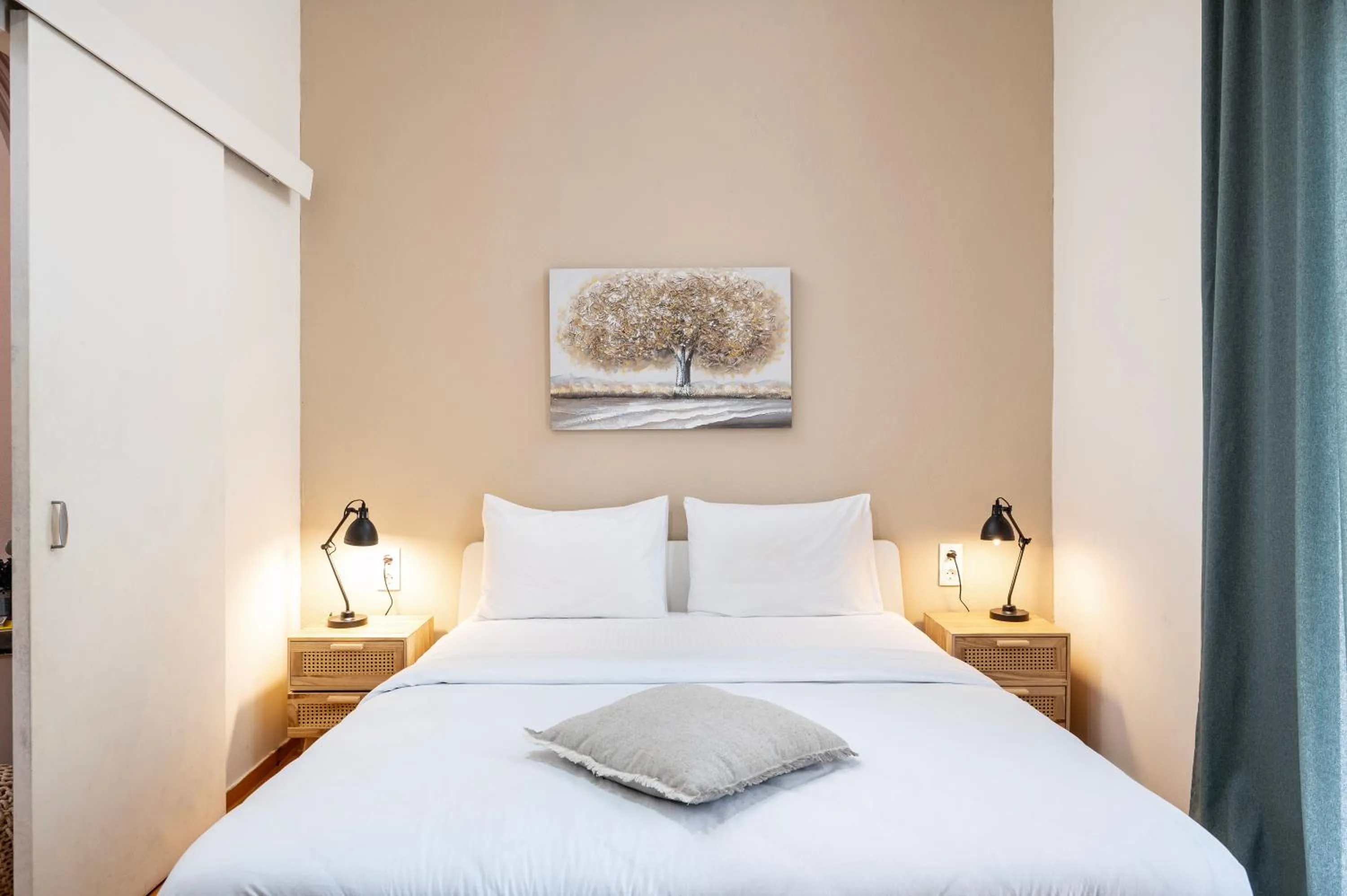 Bed in Houseloft White Tower Collection