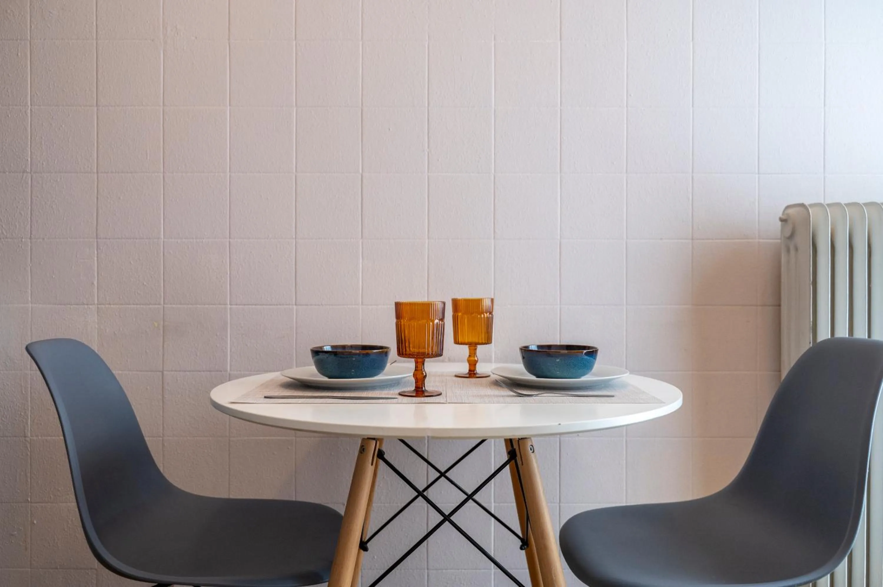 Dining area in Houseloft White Tower Collection