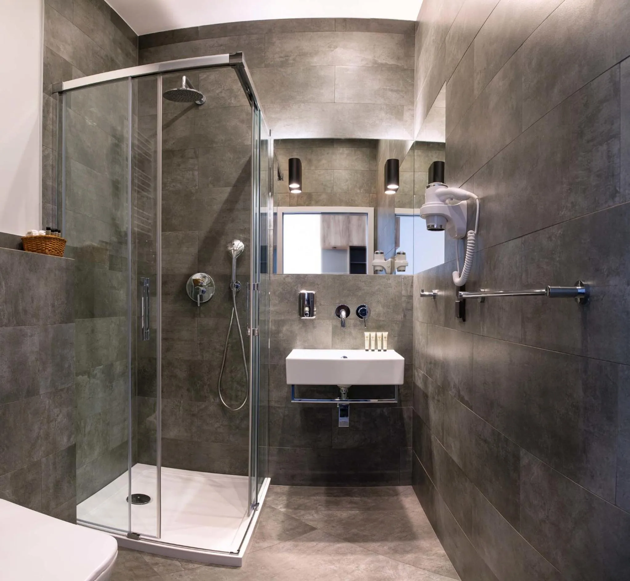 Shower in Hotel Mokotów