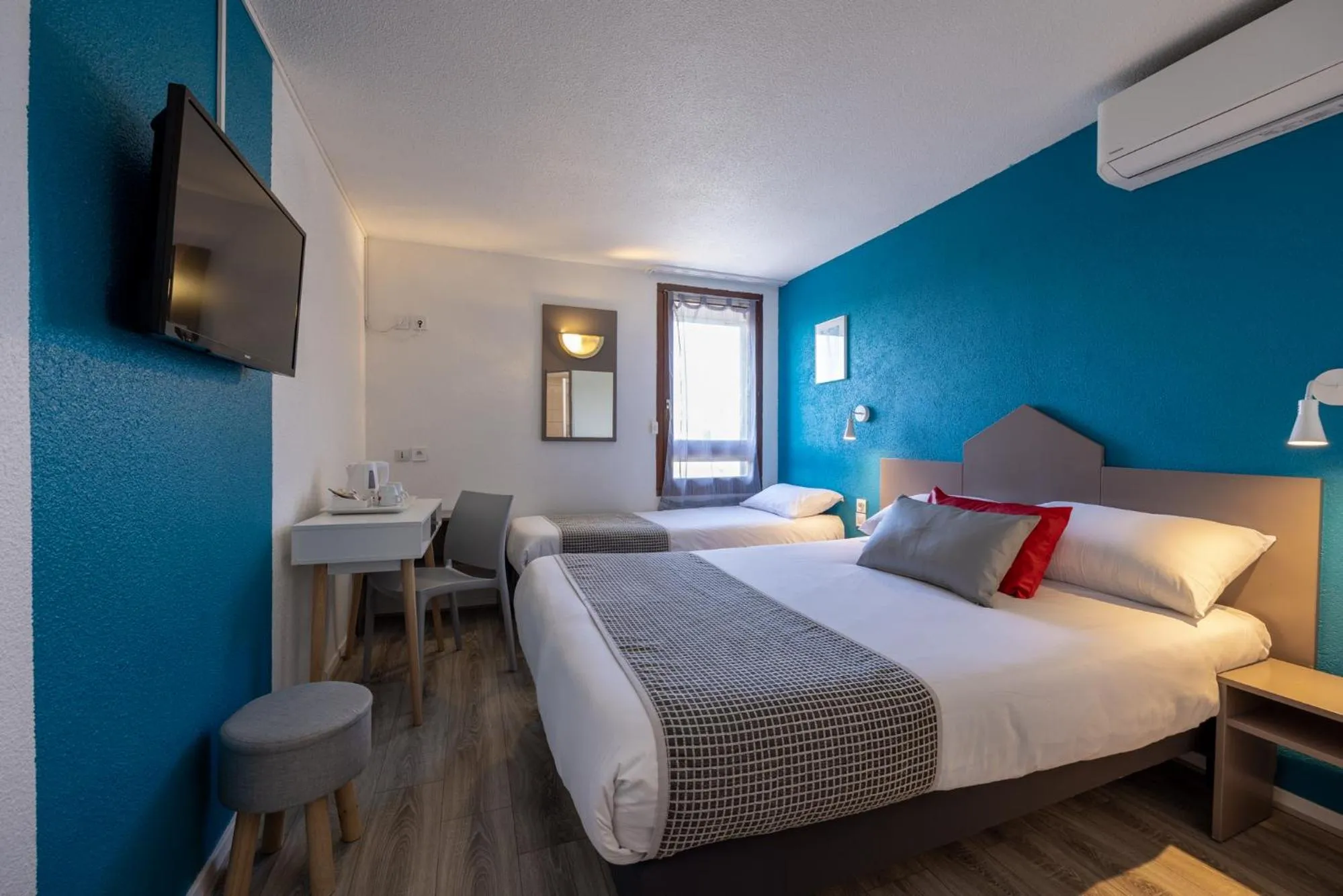 Bed in The Originals City, Hôtel Mâcon Sud