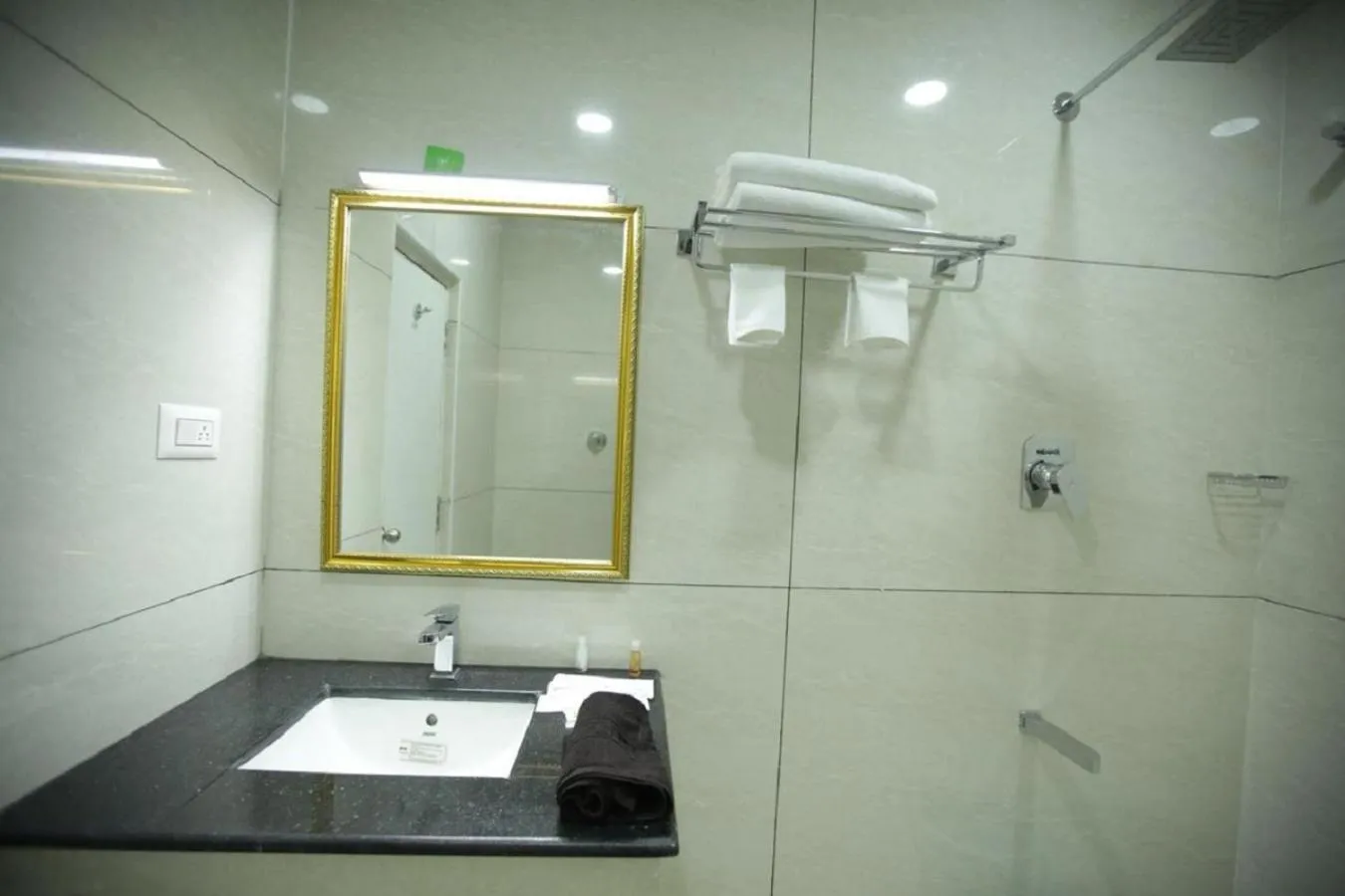 Bathroom in I Residency