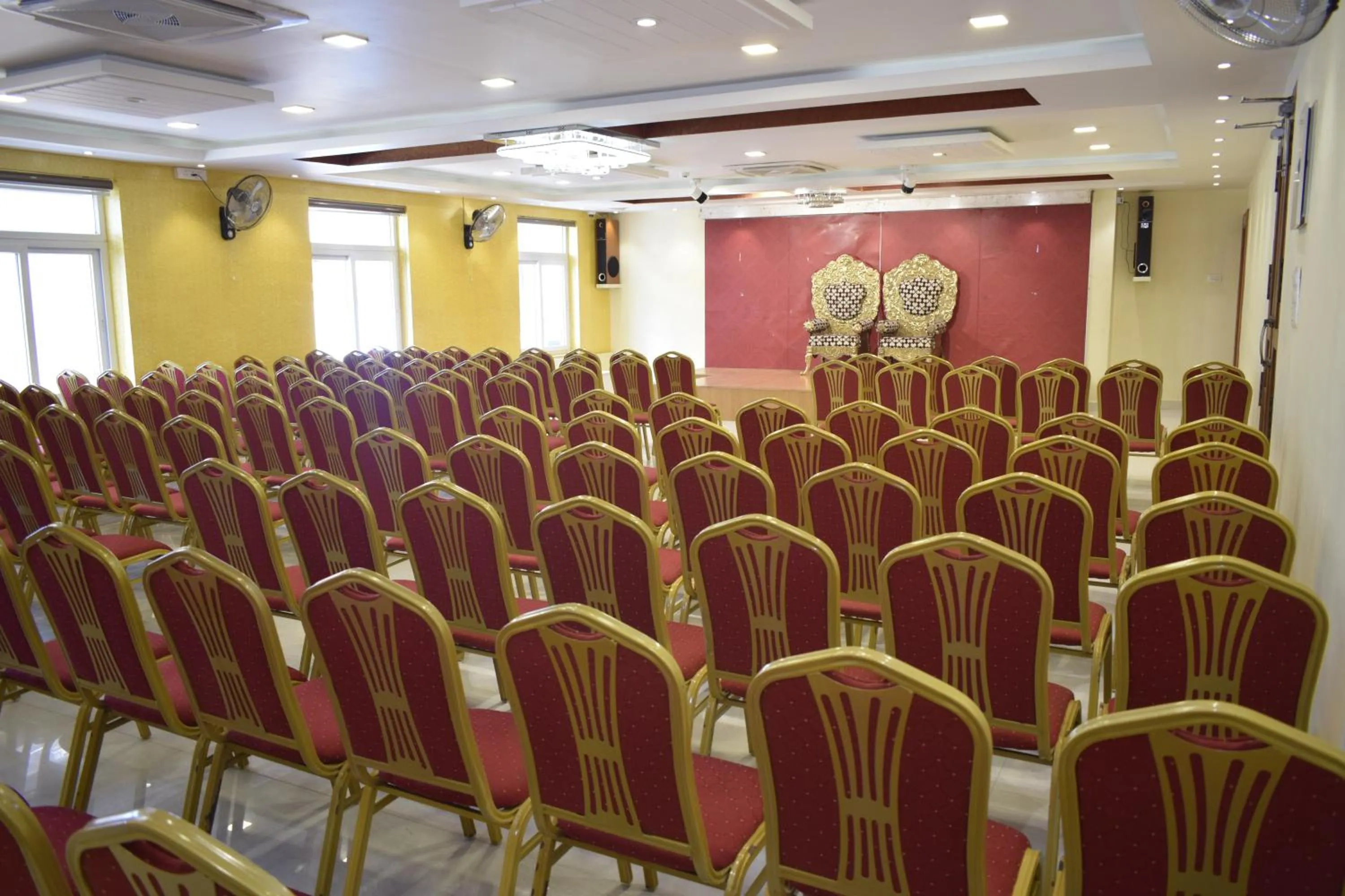 Meeting/conference room in I Residency