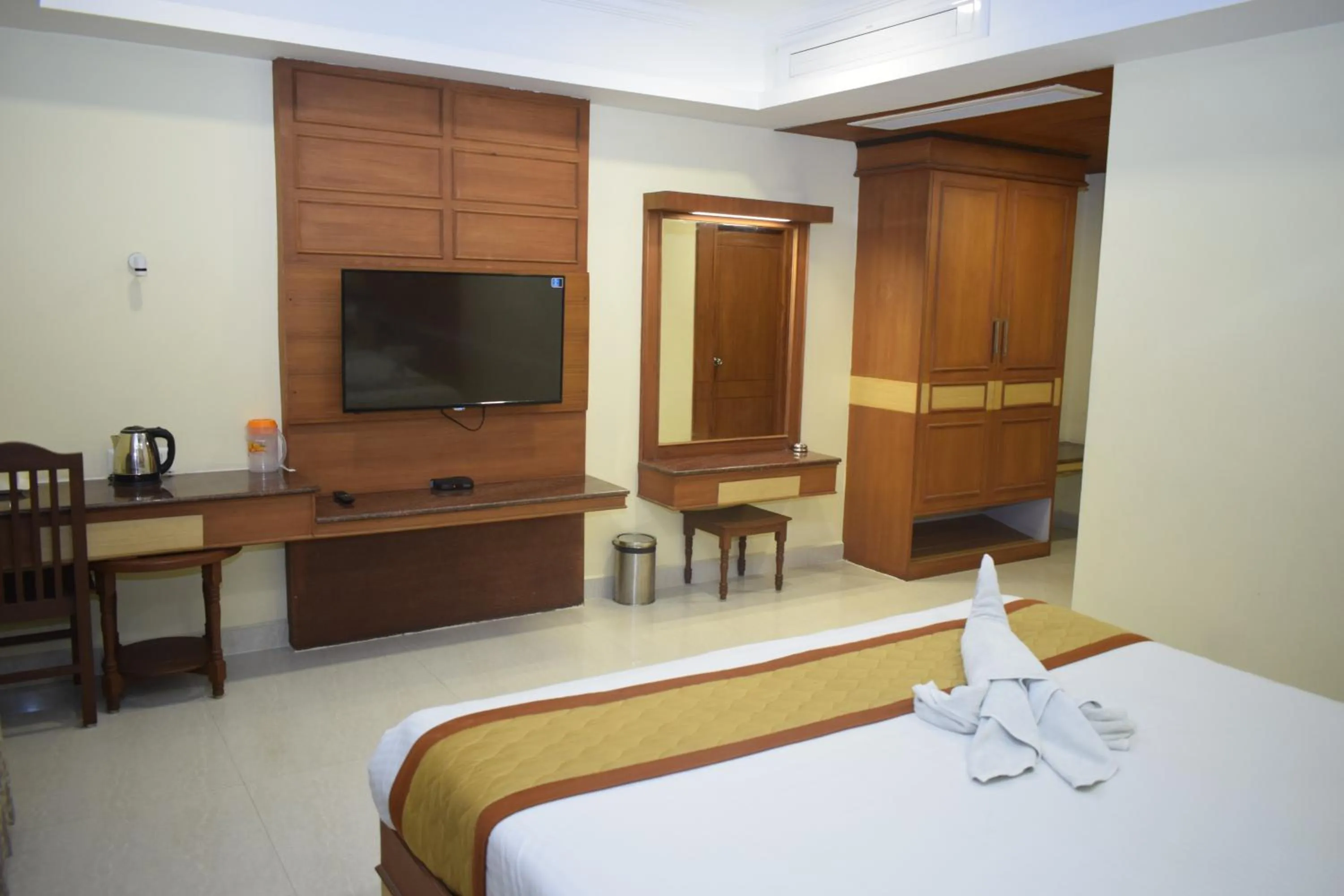 TV and multimedia, Bed in I Residency