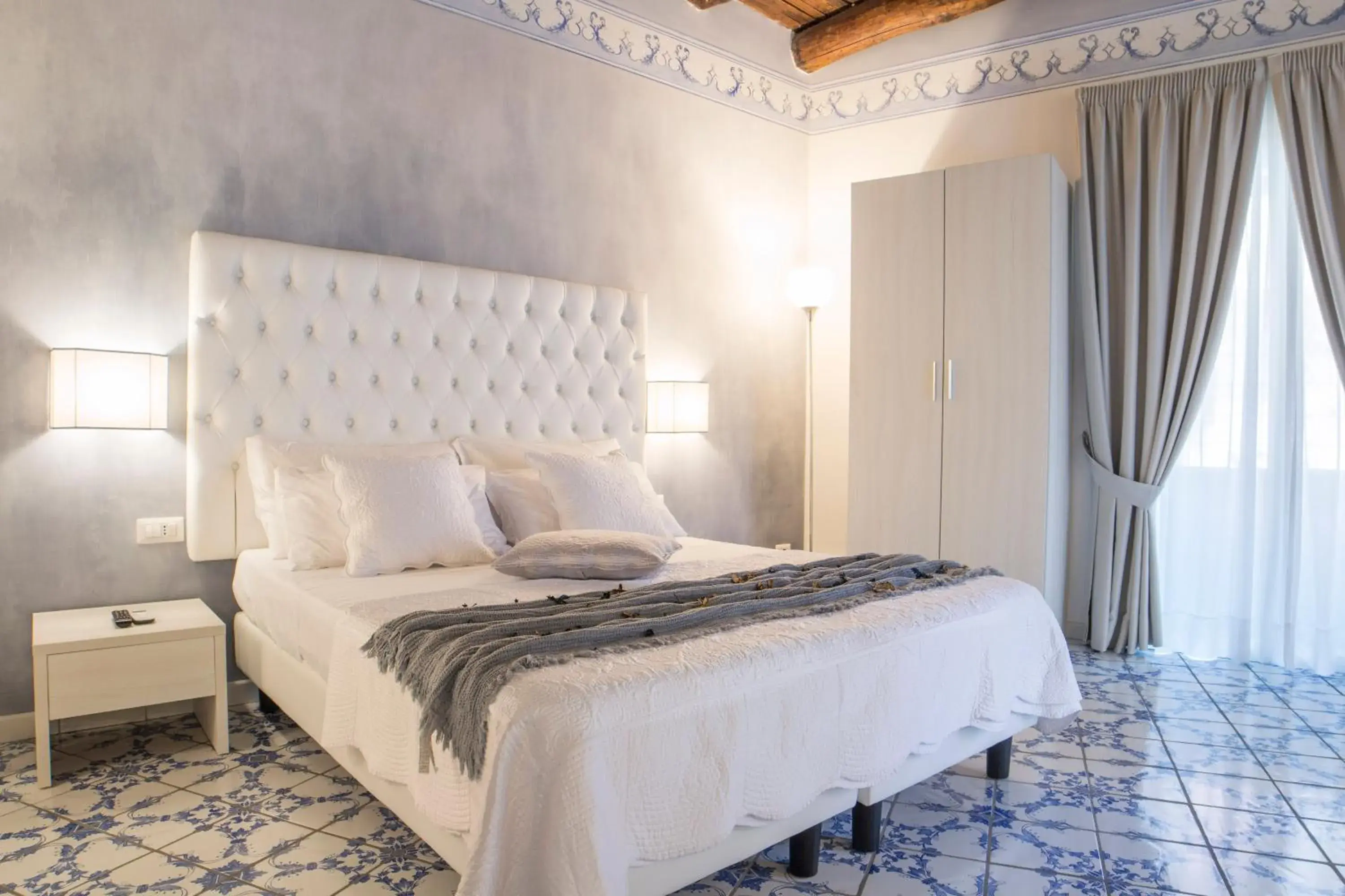 Bed in Morelli suite Bed in Morelli suite