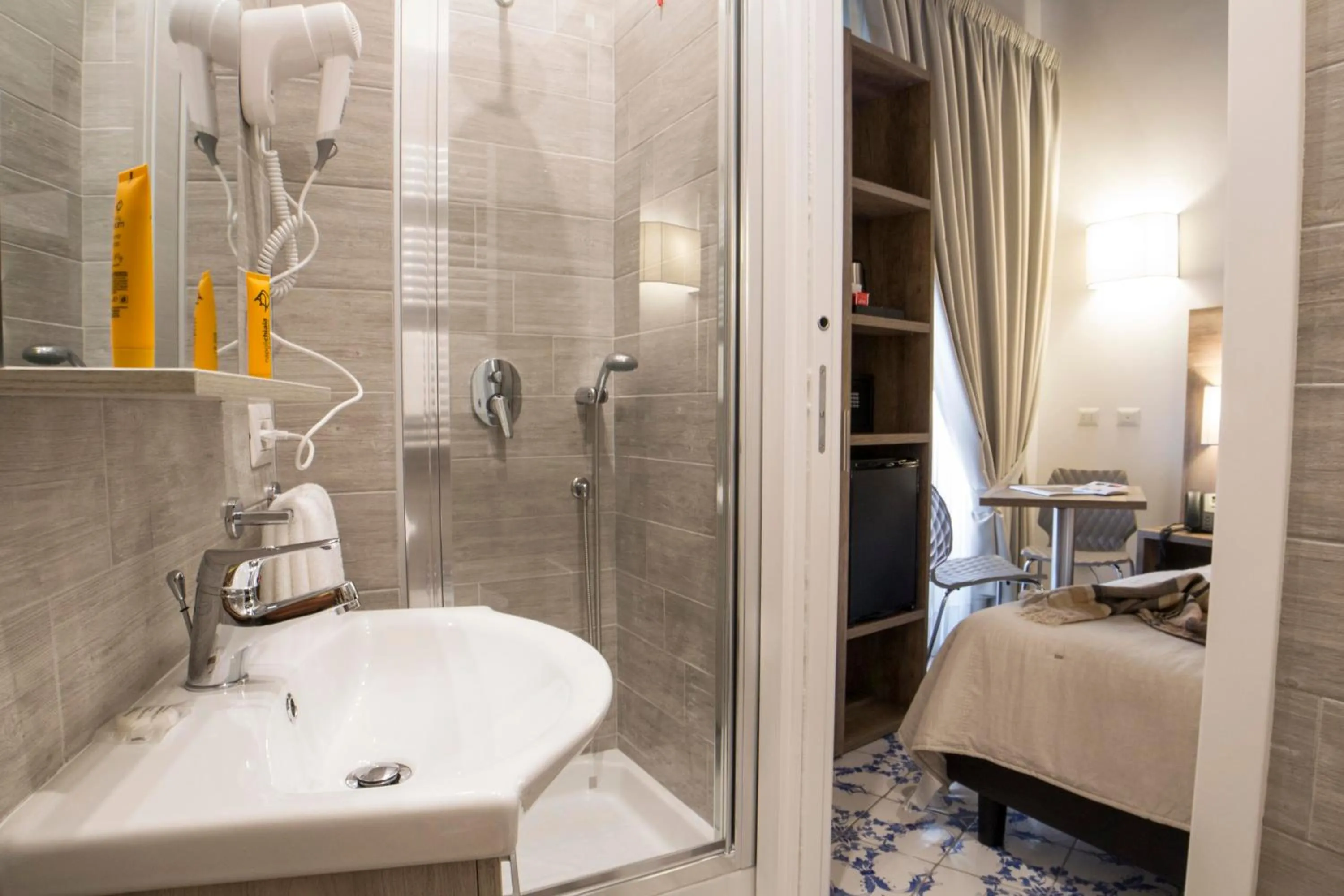 Shower in Morelli suite
