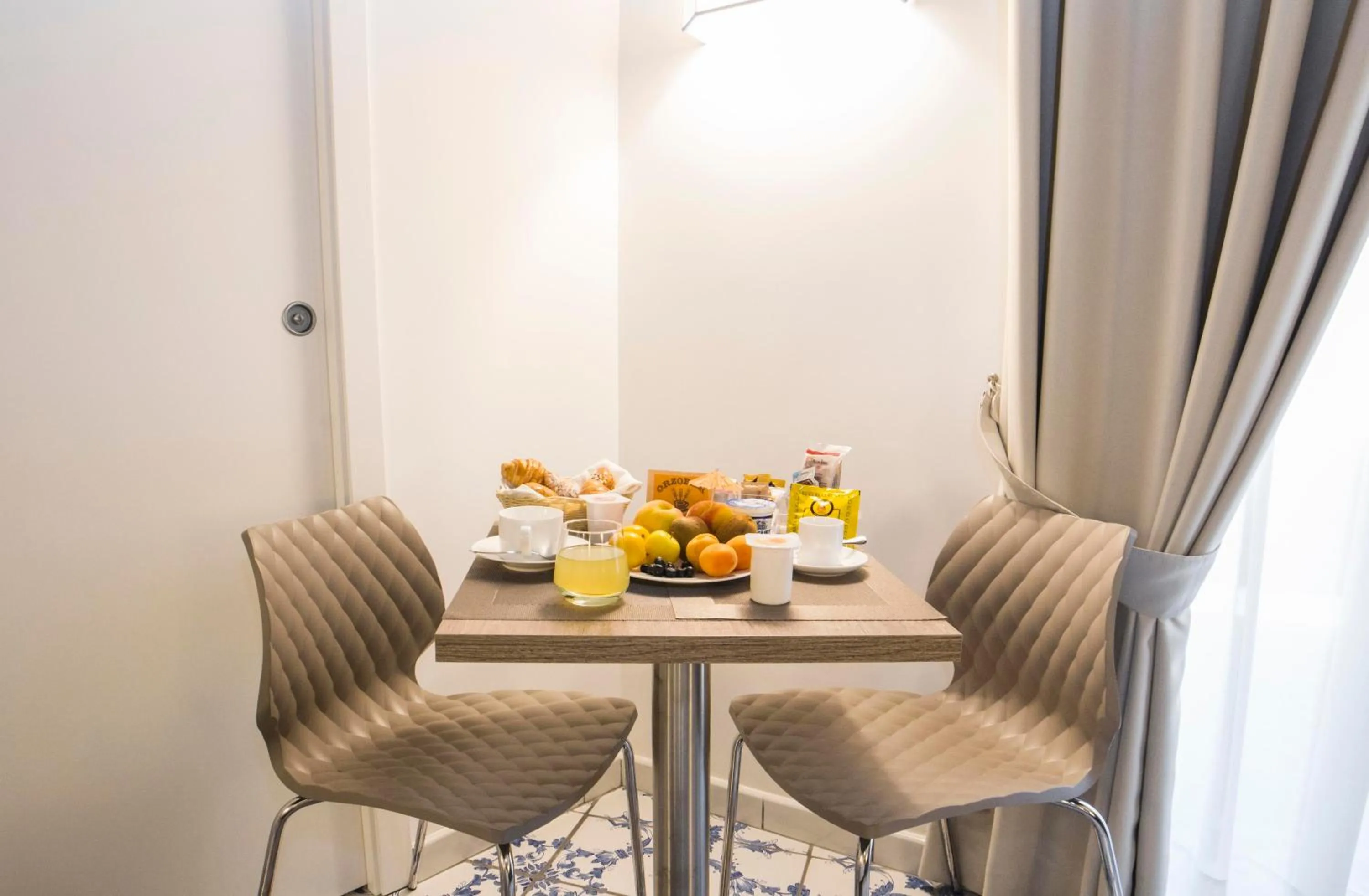 Dining area in Morelli suite