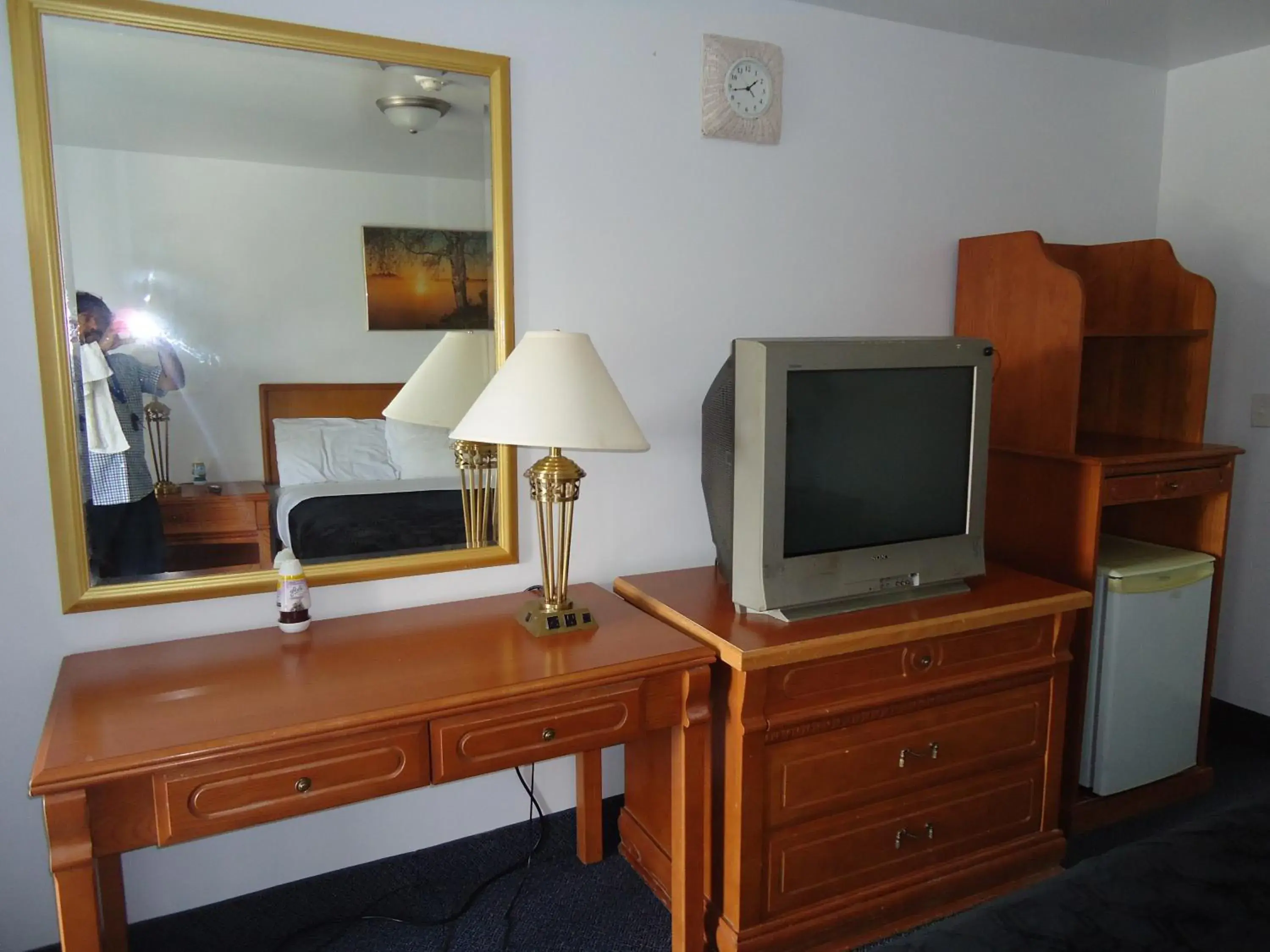 TV/Entertainment Center in Westmount Motel