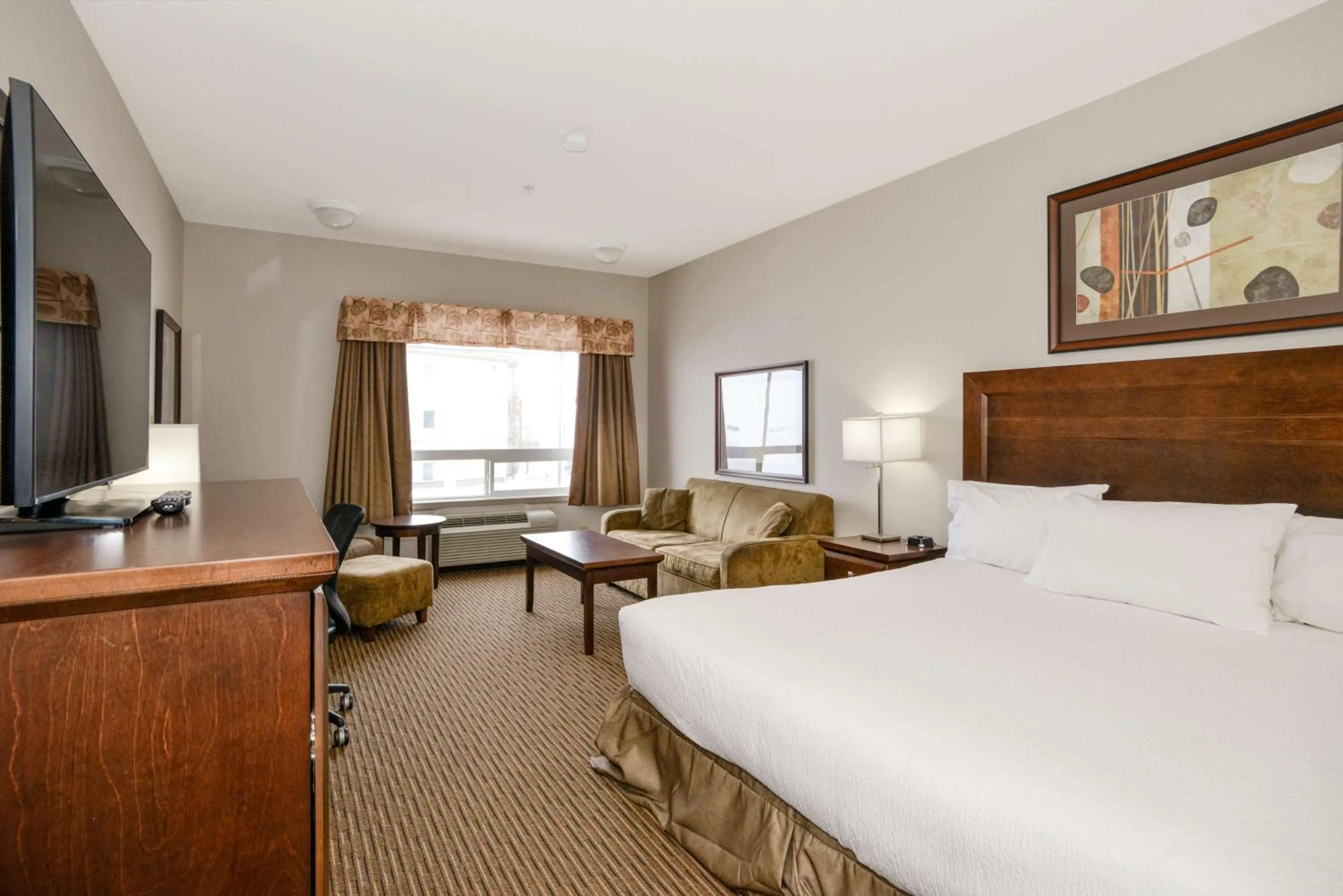 Bedroom, Bed in Coast Weyburn Hotel