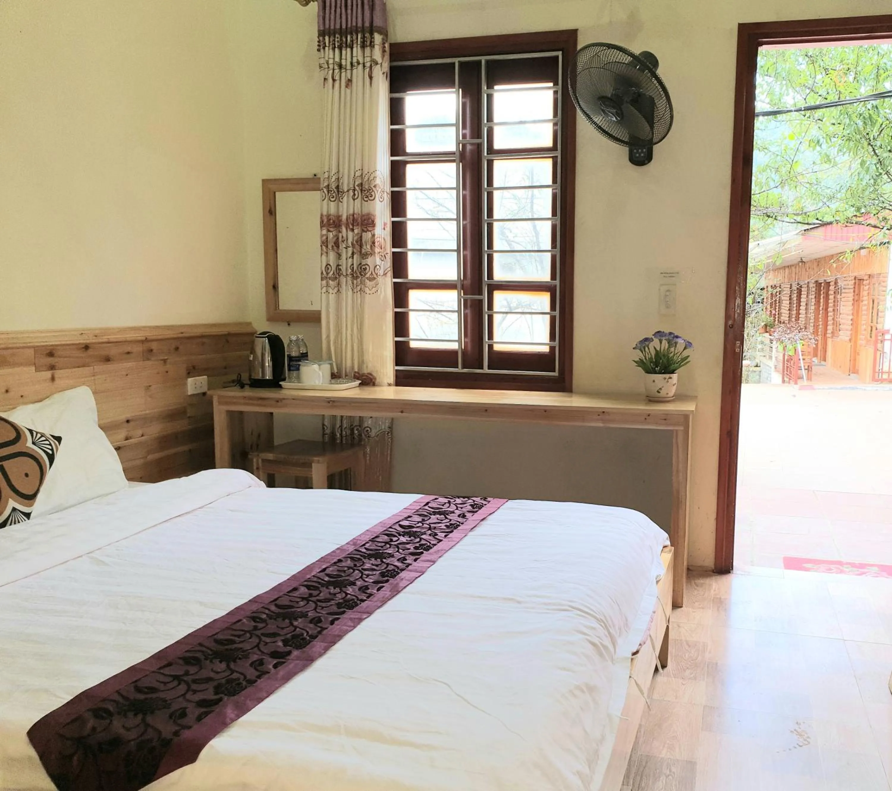 Bed in Dang Khoa Homestay