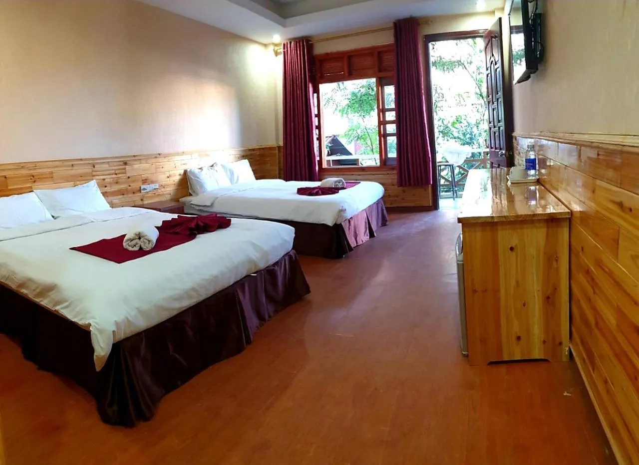 Bed in Dang Khoa Homestay