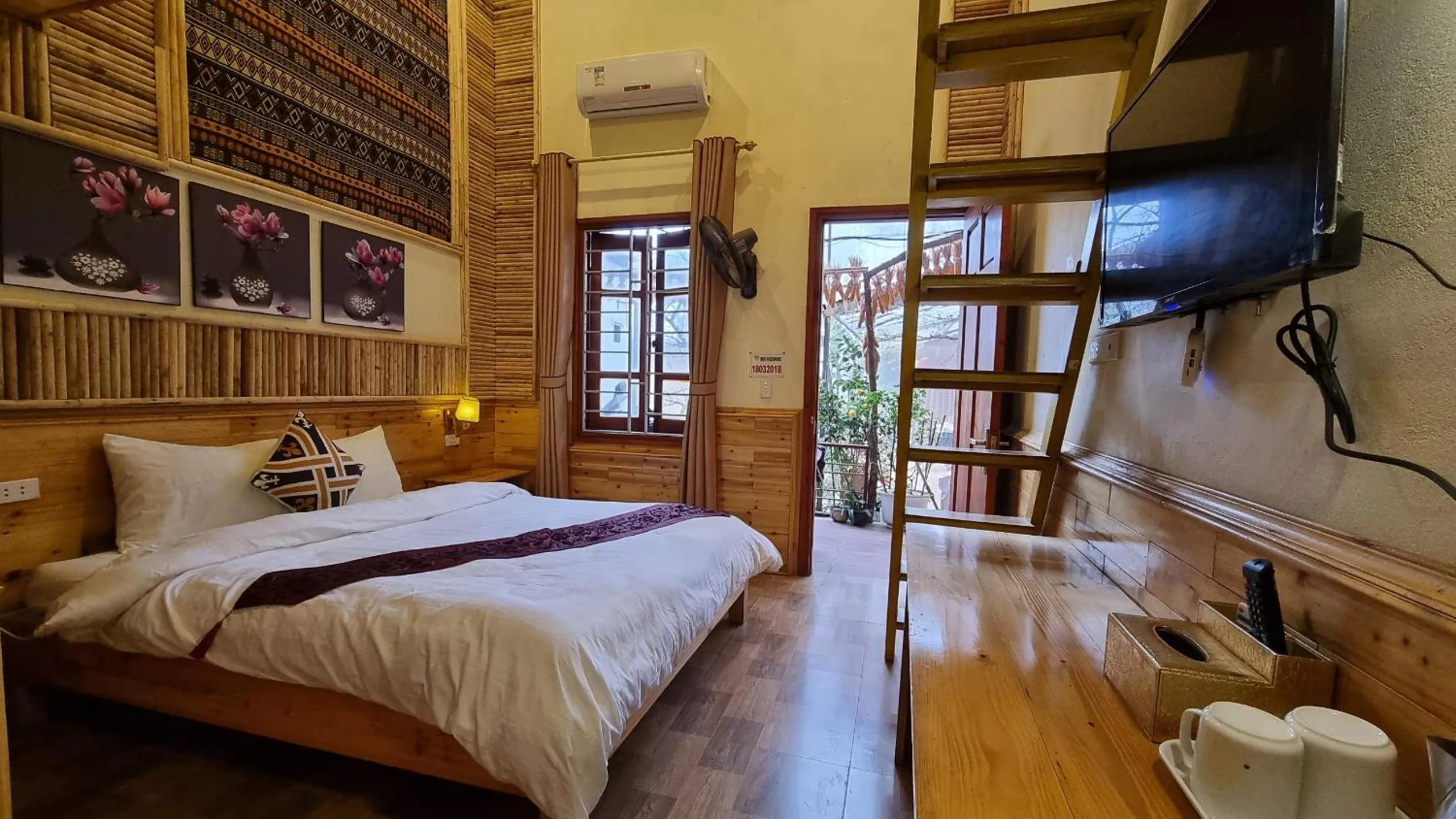 Bed in Dang Khoa Homestay