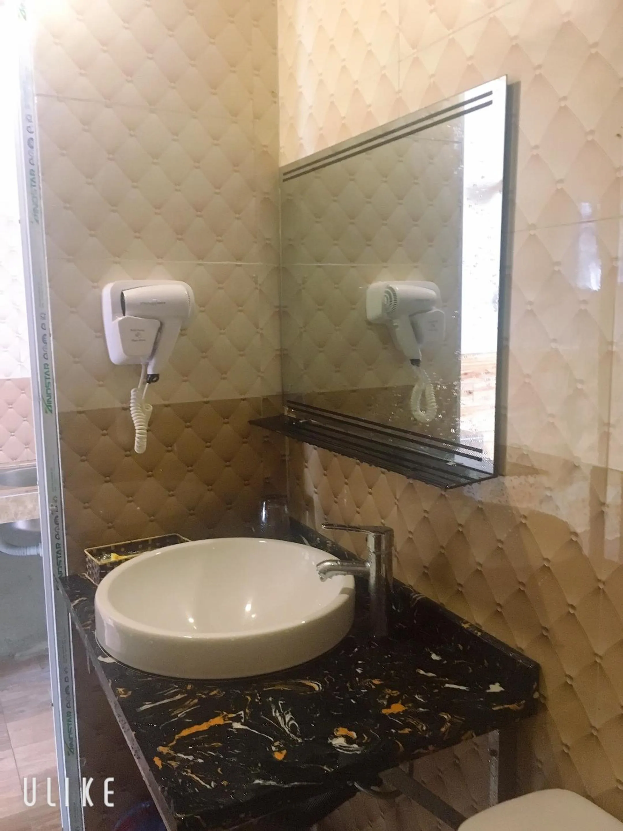 Bathroom in Dang Khoa Homestay