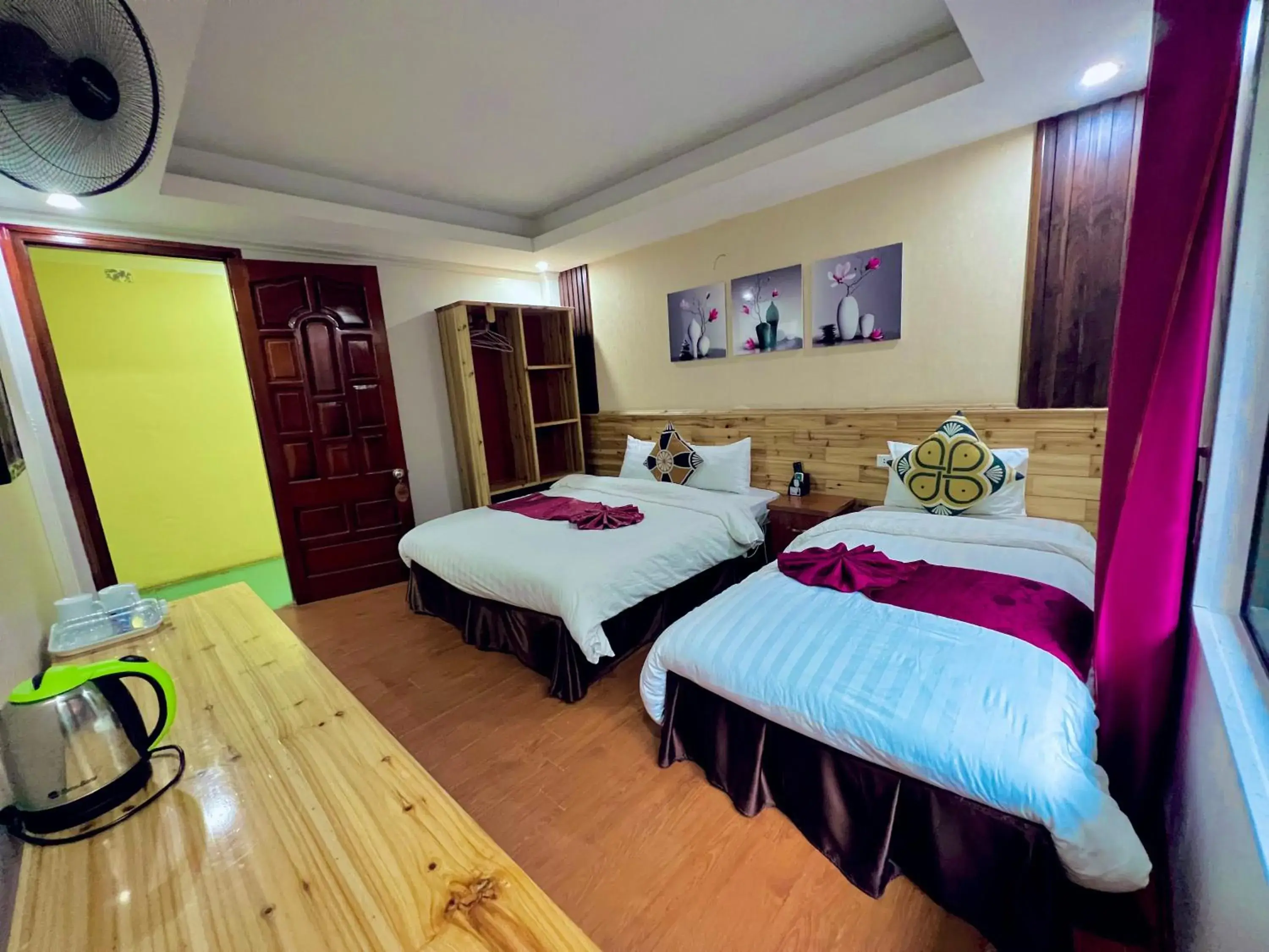 Standard Triple Room in Dang Khoa Homestay Standard Triple Room in Dang Khoa Homestay