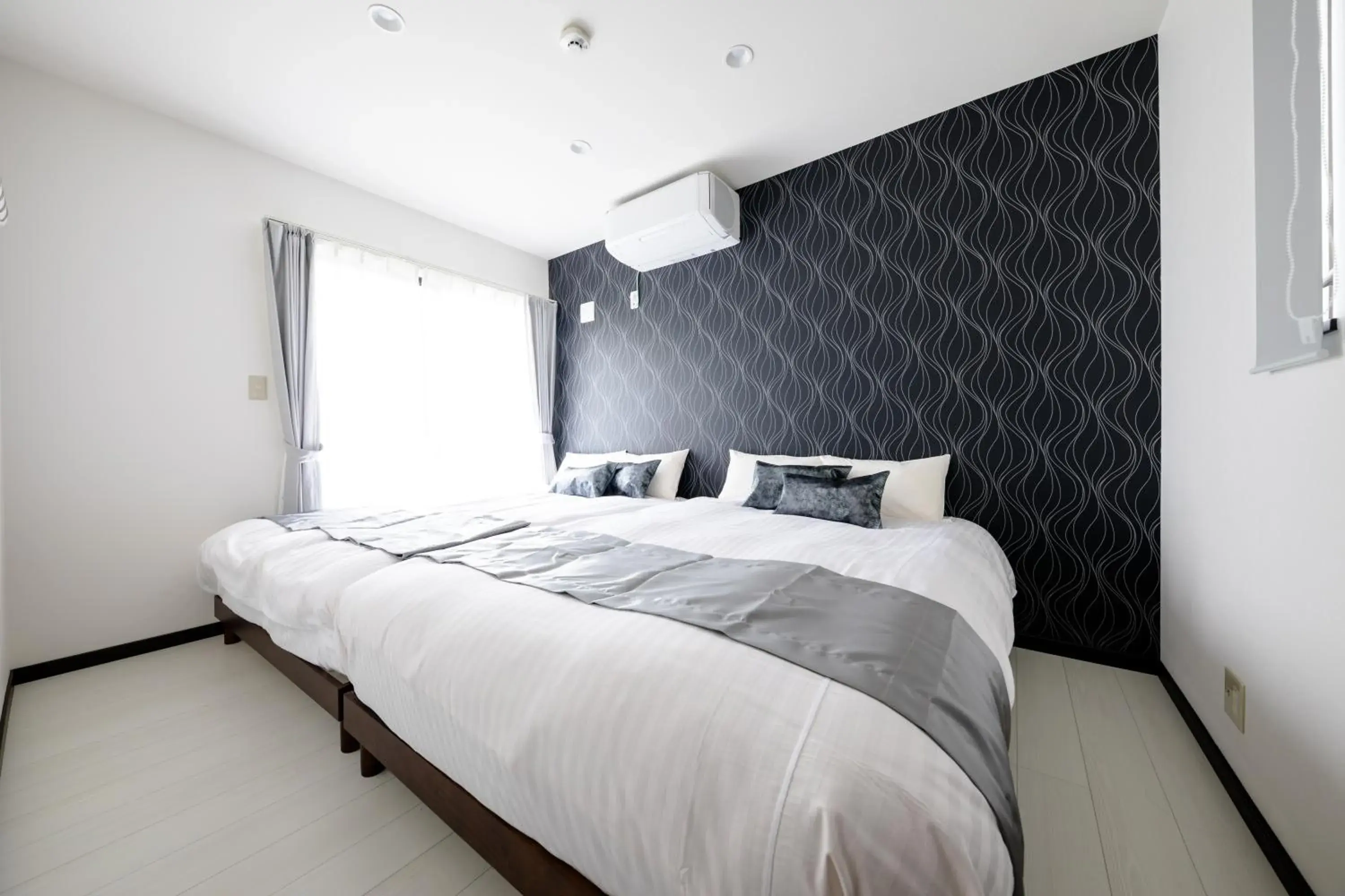 Bed in Erable Mt.Fuji "Zen" Bed in Erable Mt.Fuji "Zen"