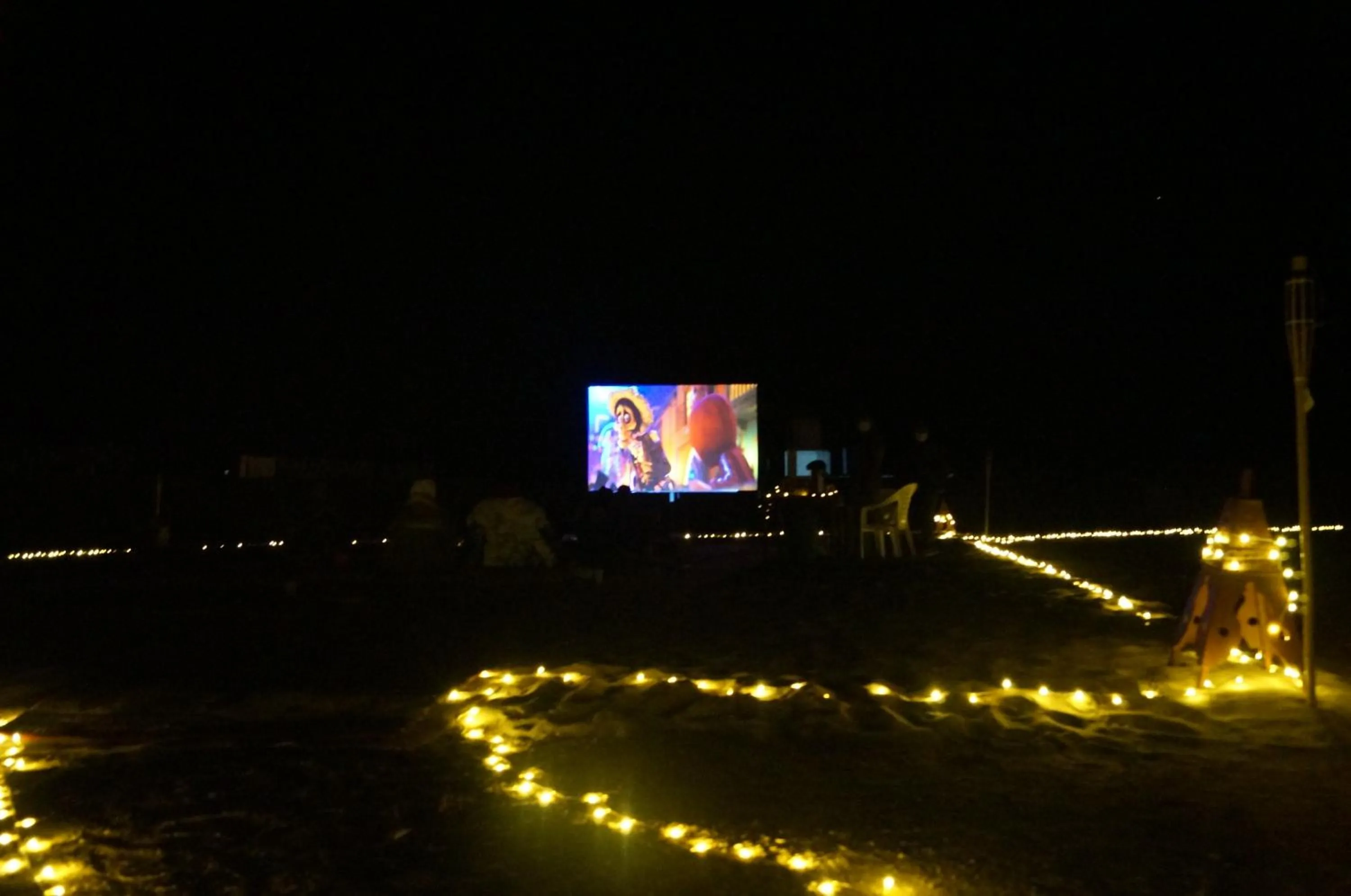 Evening entertainment in SAMA Ras Al Jinz Resort