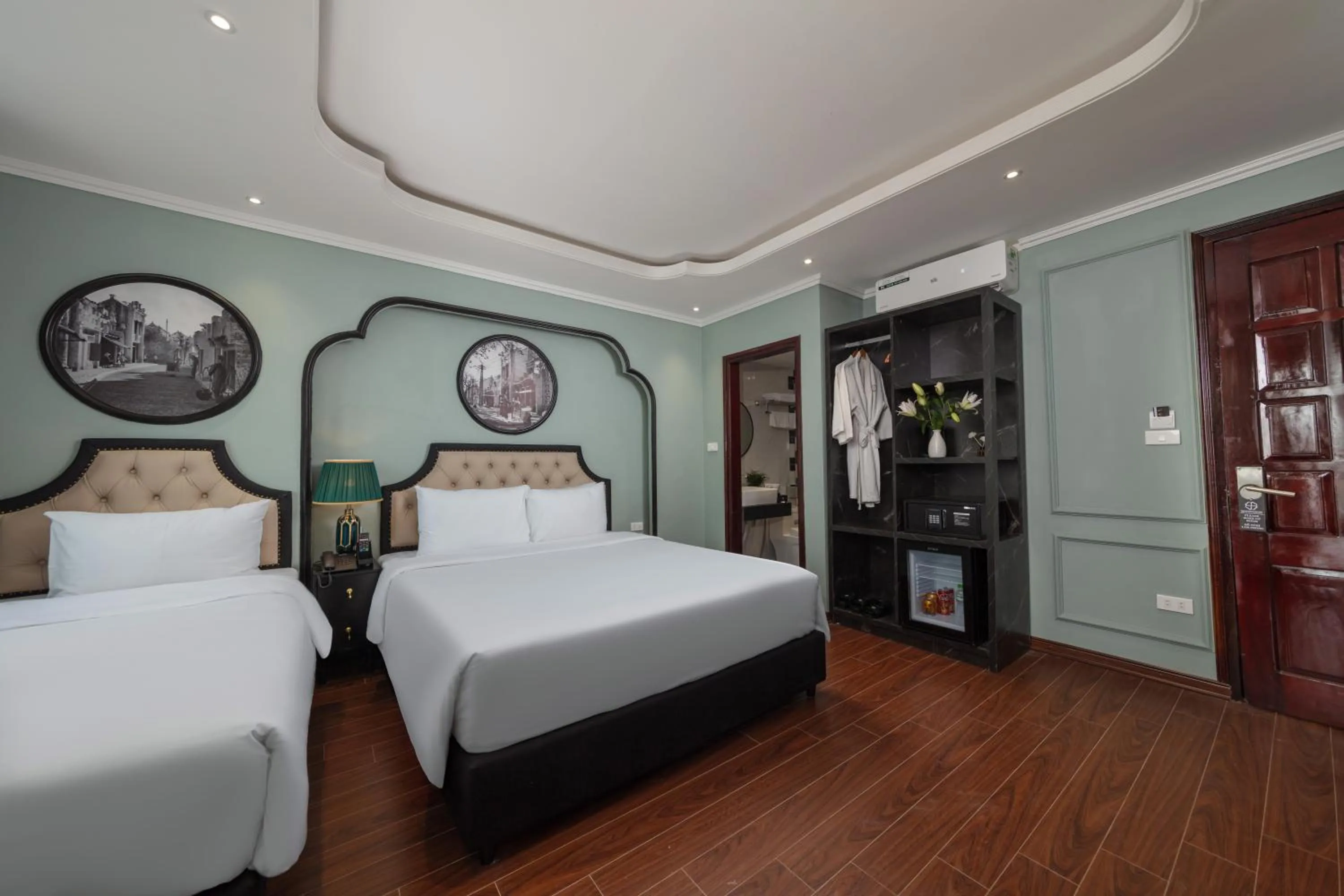 Bedroom, Bed in Madelise Grand Hotel
