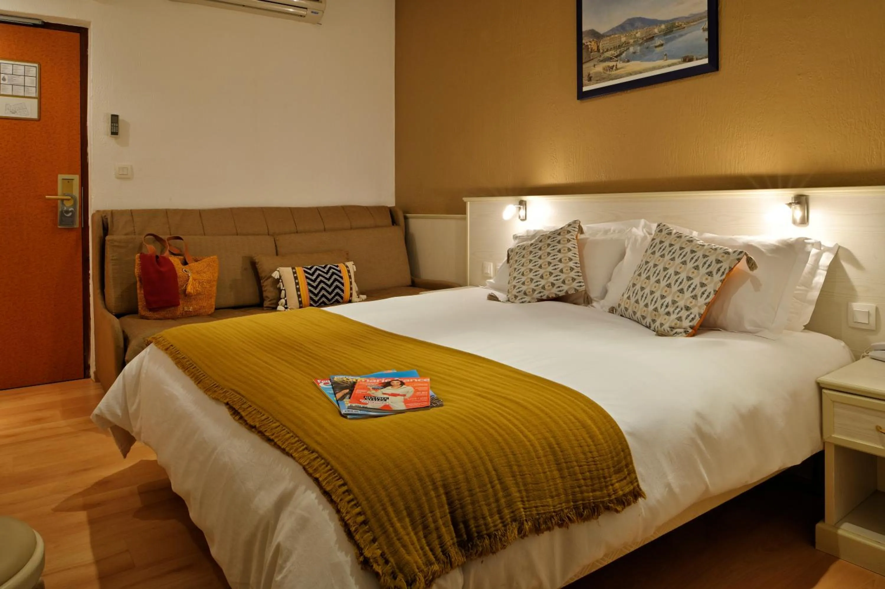 Photo of the whole room, Bed in Hôtel Du Golfe