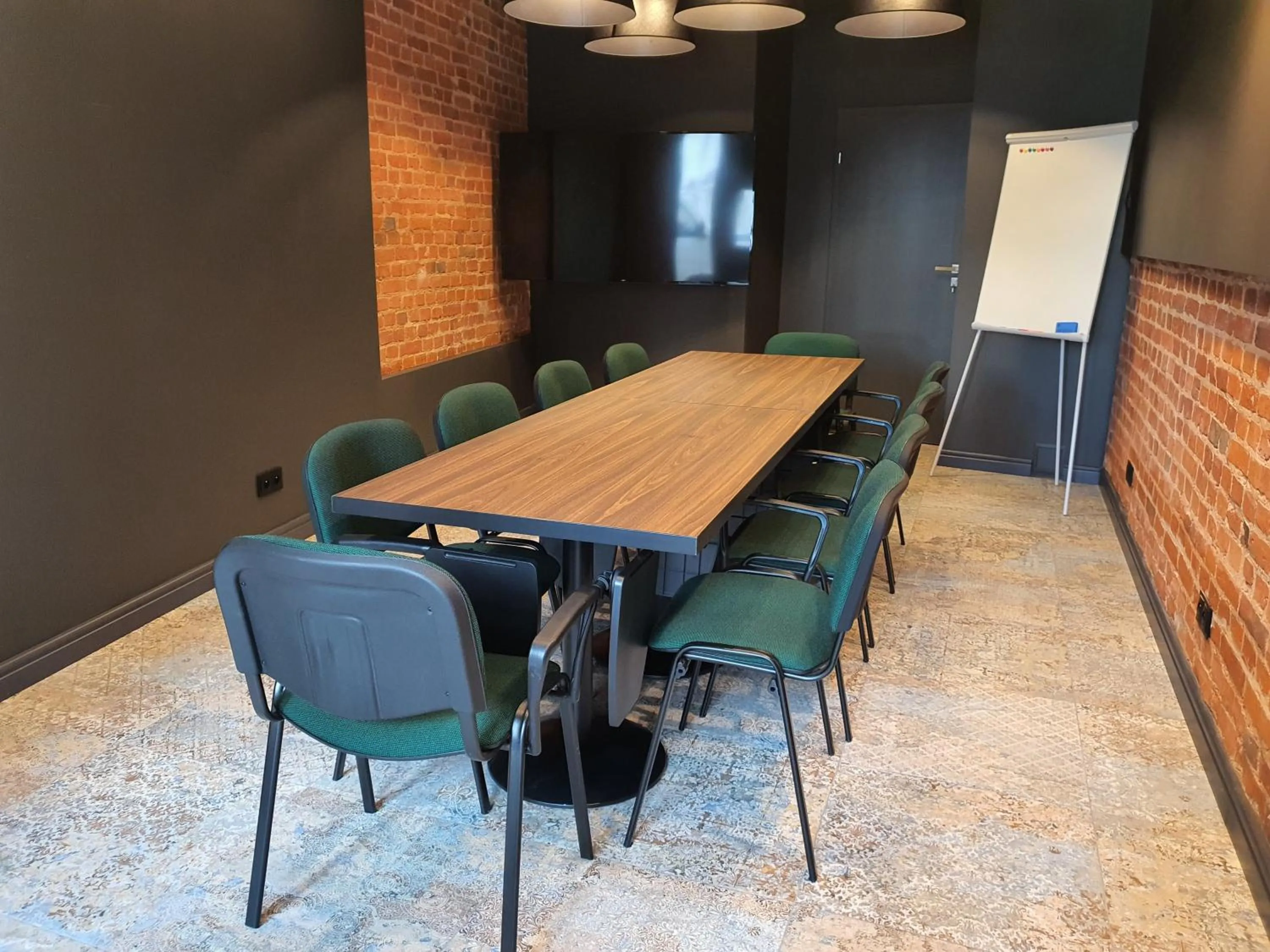 Meeting/conference room in Aparthotel Krzywa Kamienica