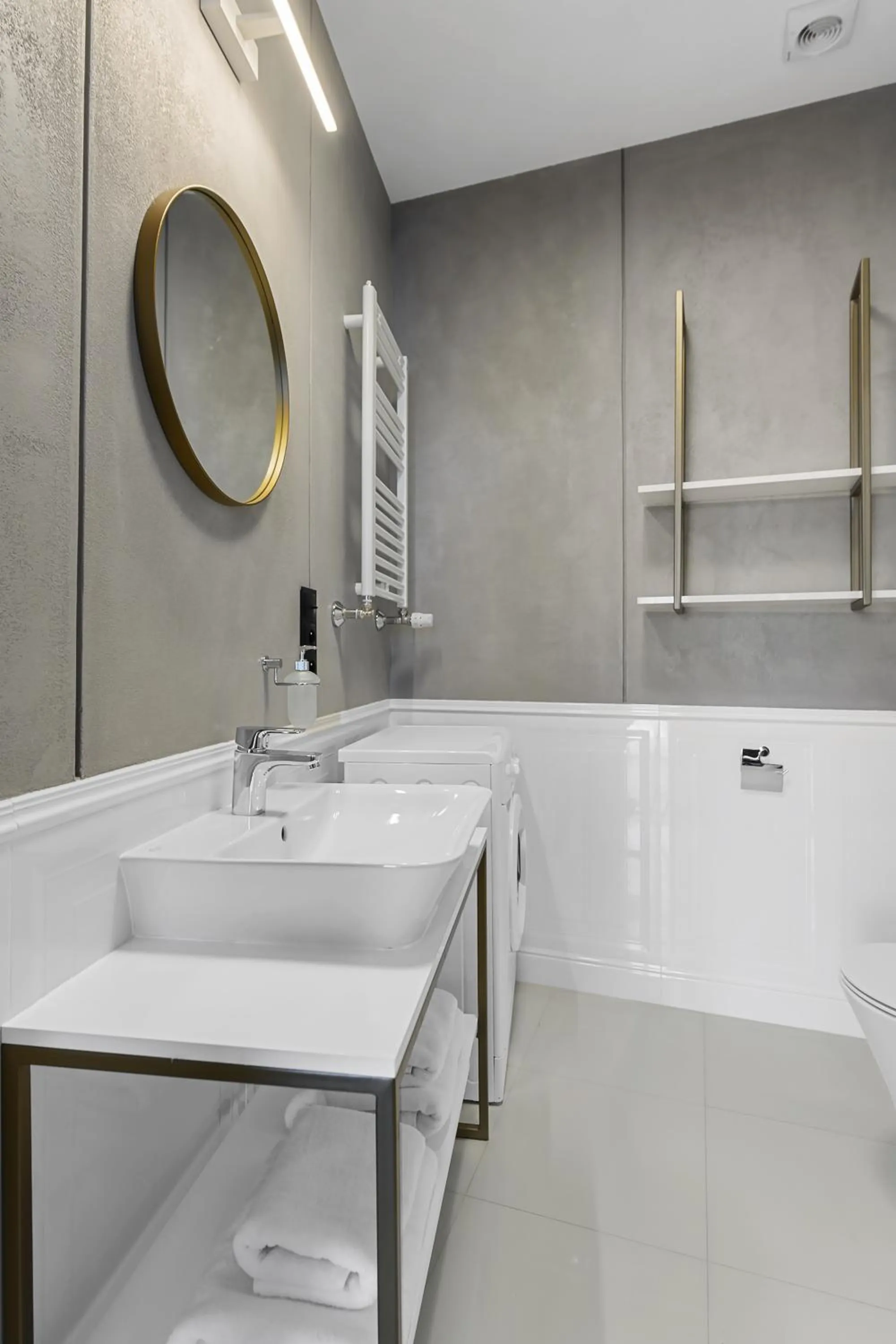 Bathroom in Aparthotel Krzywa Kamienica